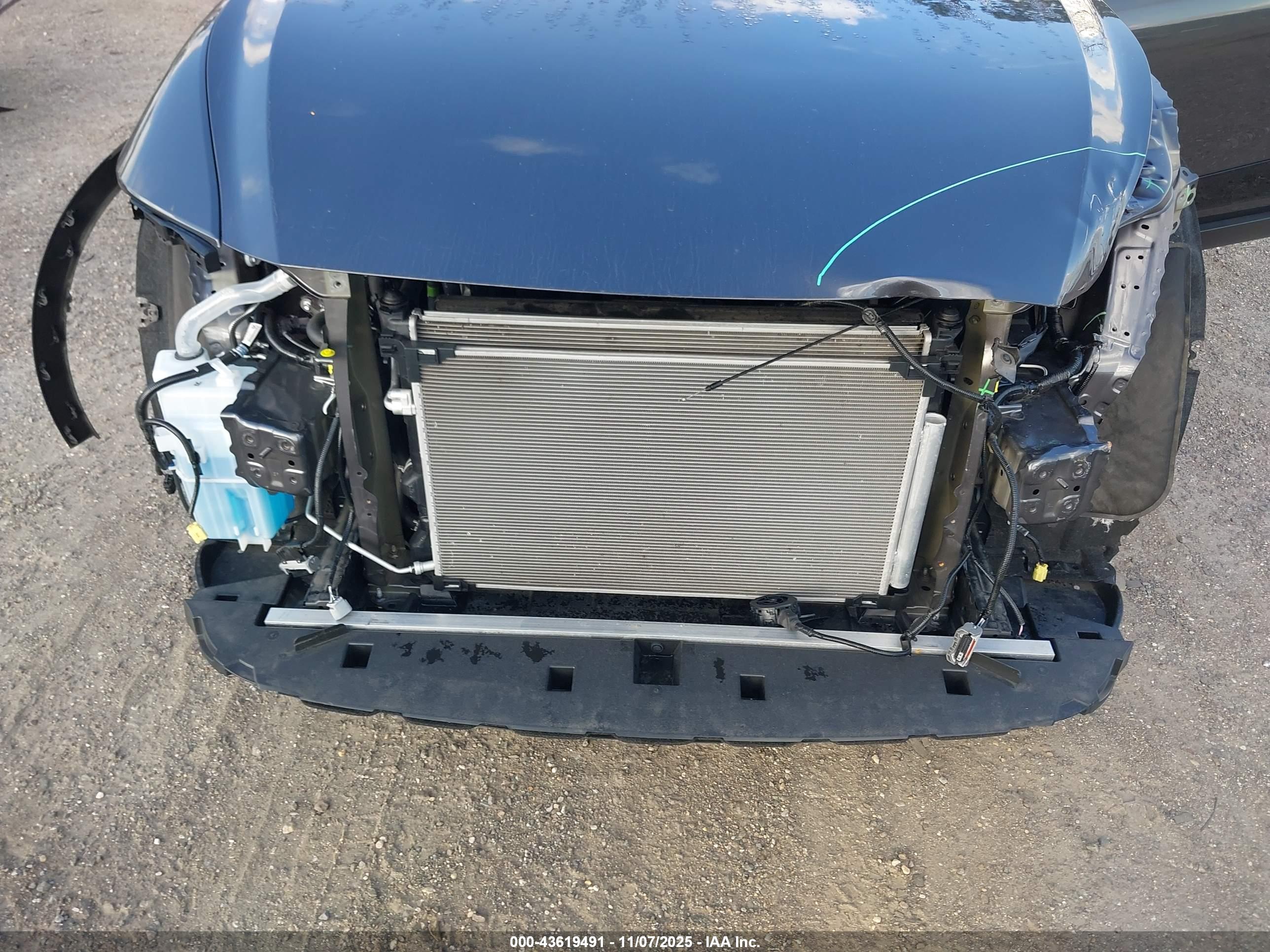 TOYOTA CROWN image 6