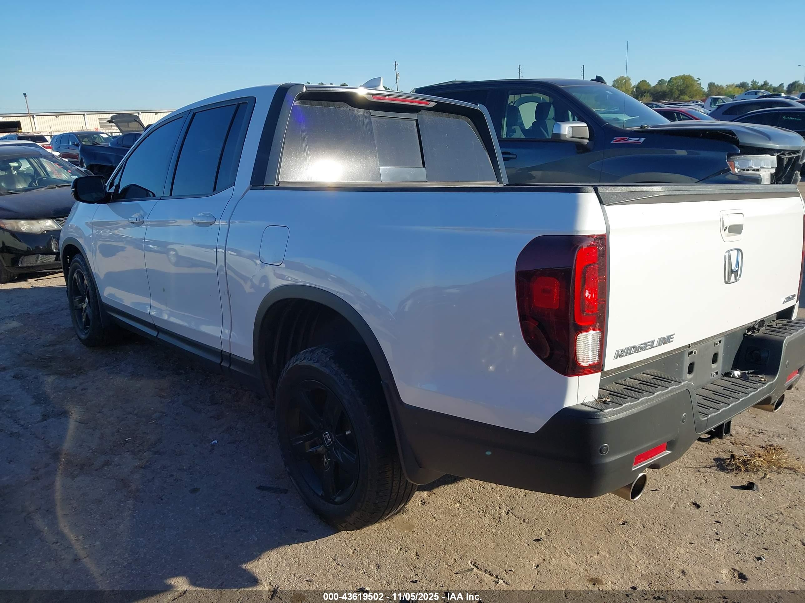 HONDA RIDGELINE image 3