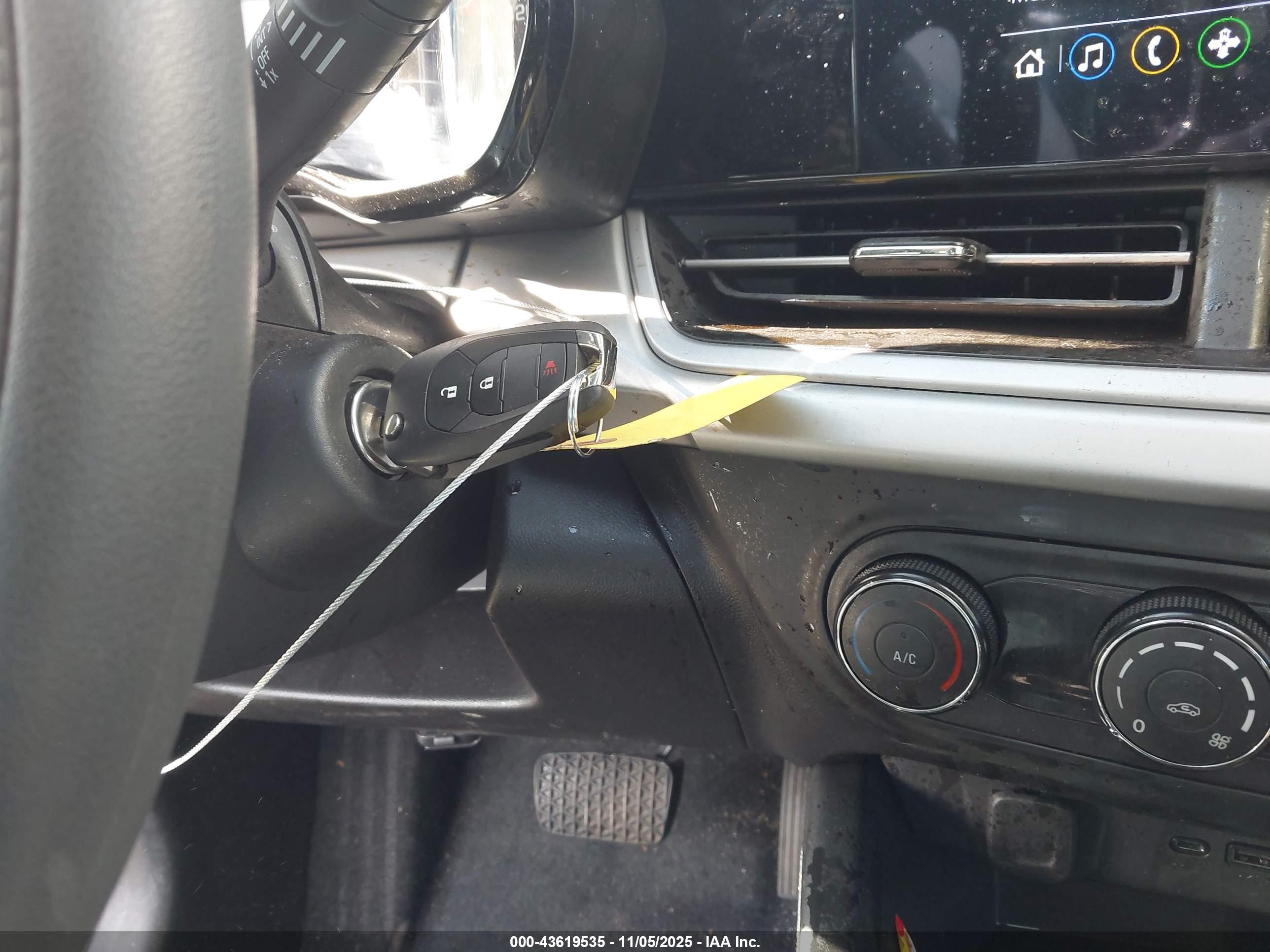 CHEVROLET TRAX image 11