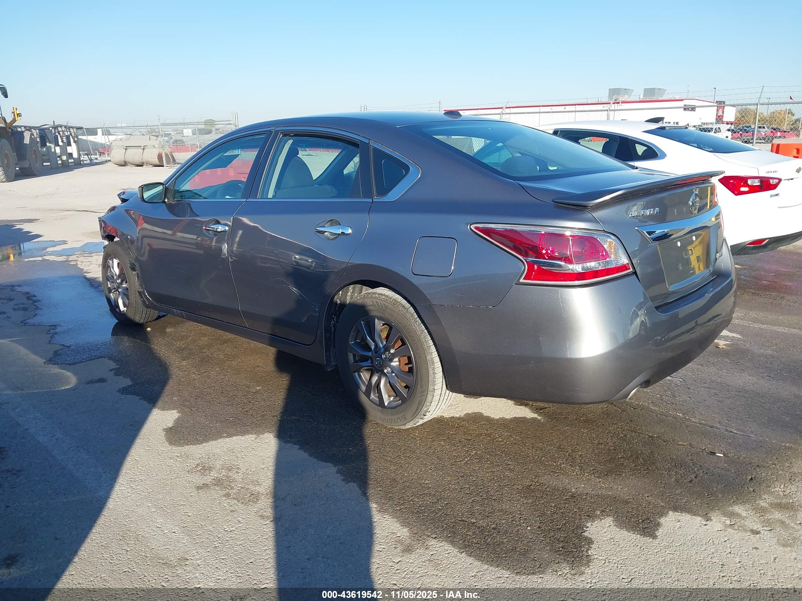 NISSAN ALTIMA image 3