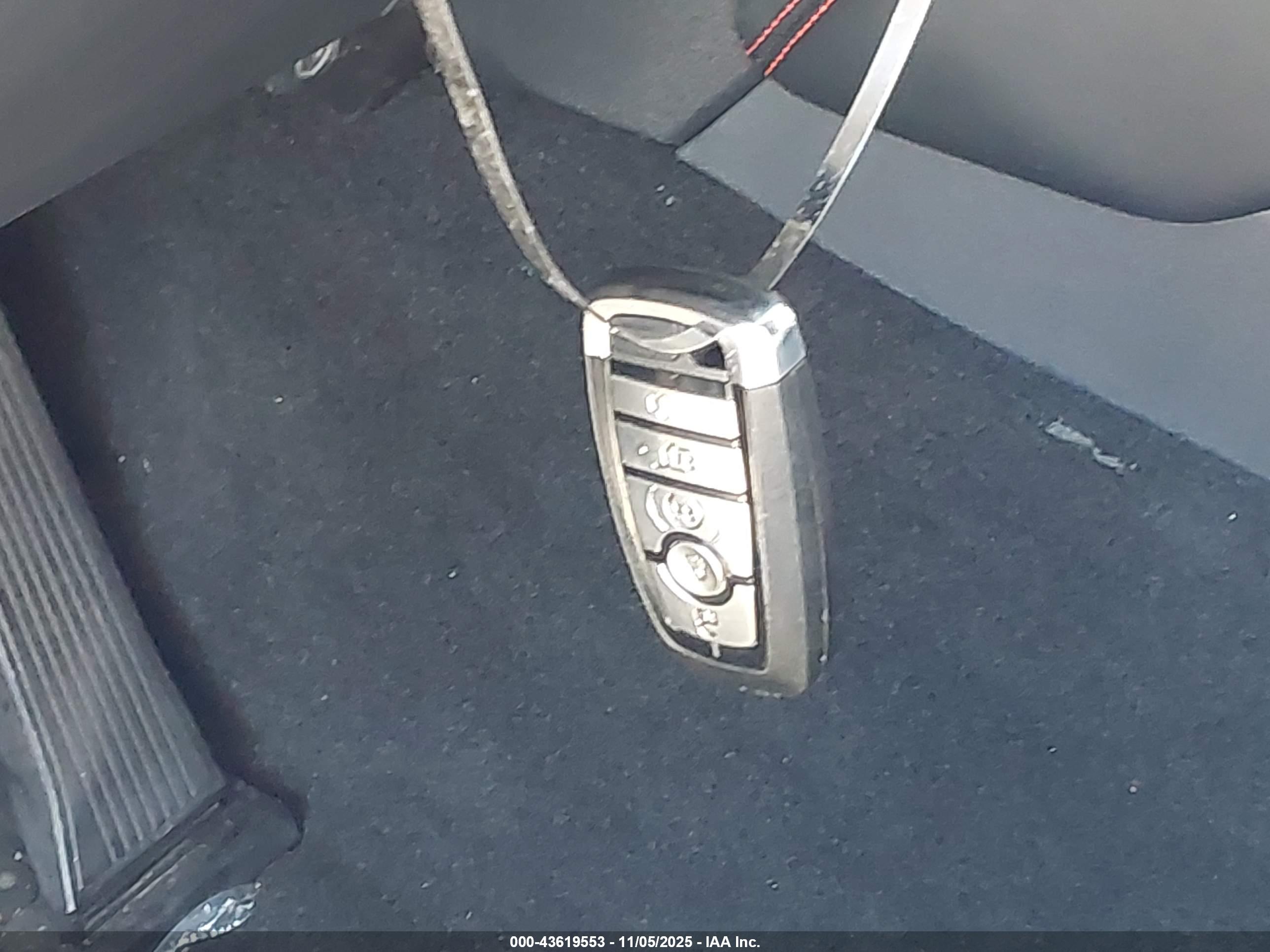 FORD EXPLORER image 11