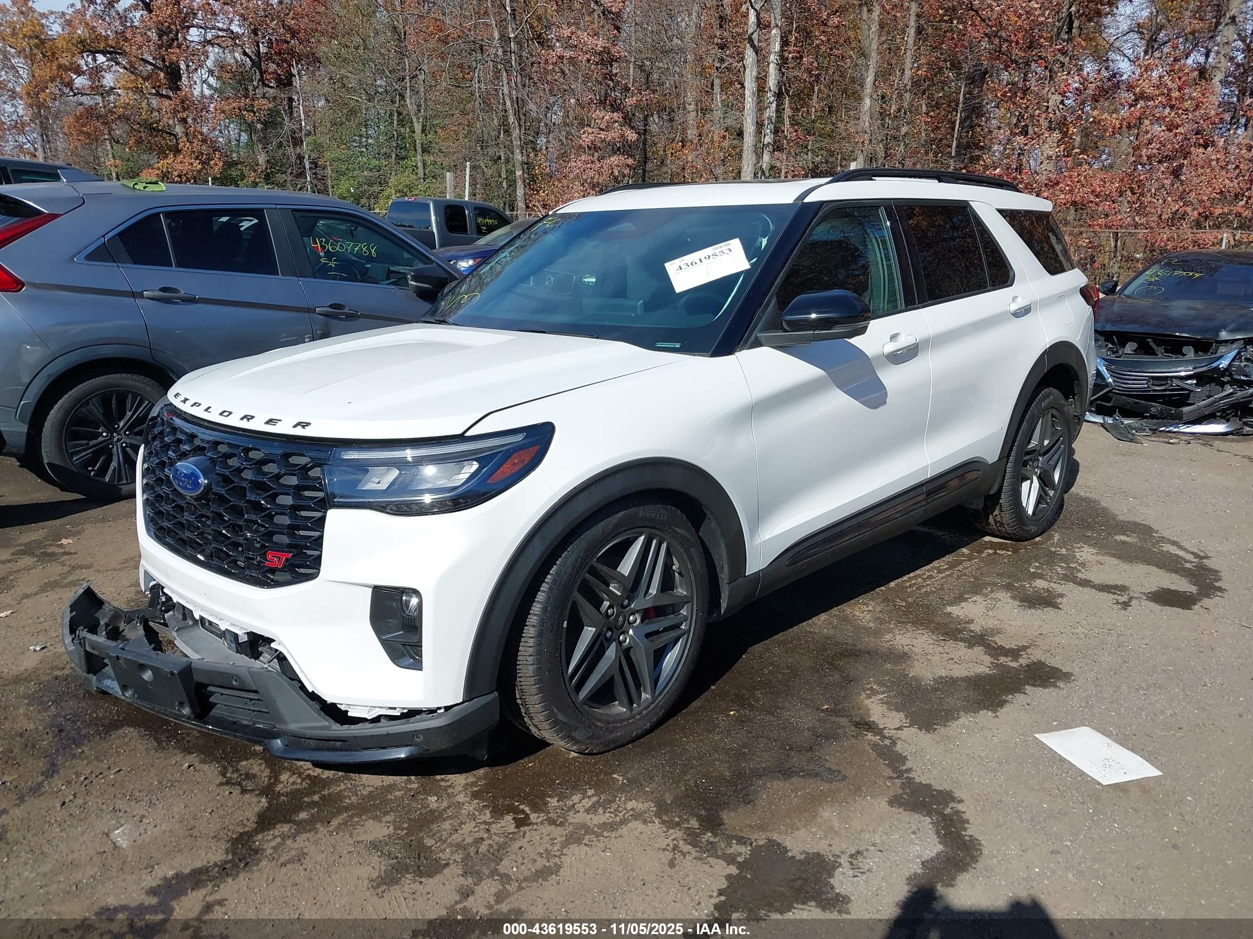 FORD EXPLORER image 2