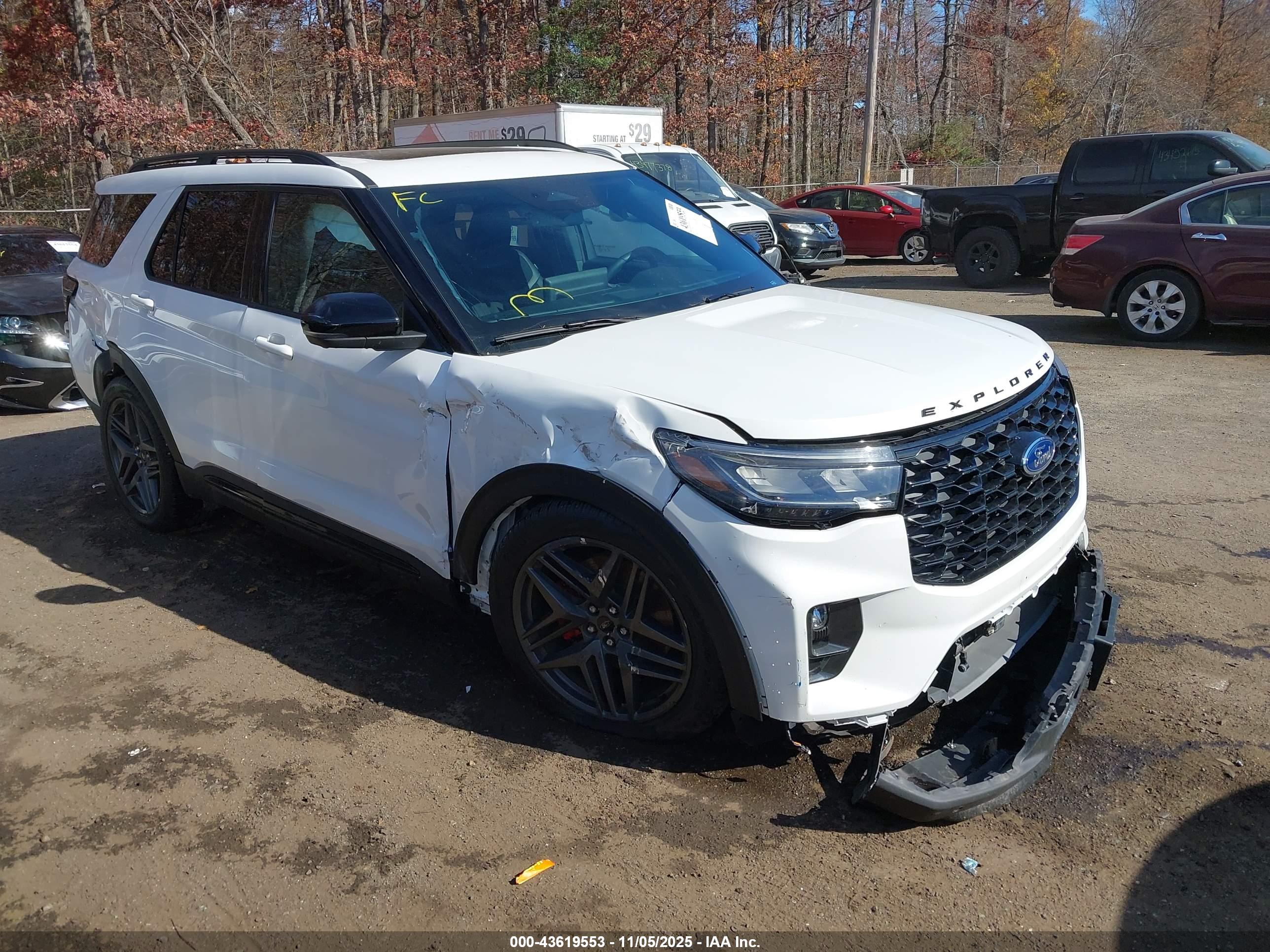 FORD EXPLORER image 6