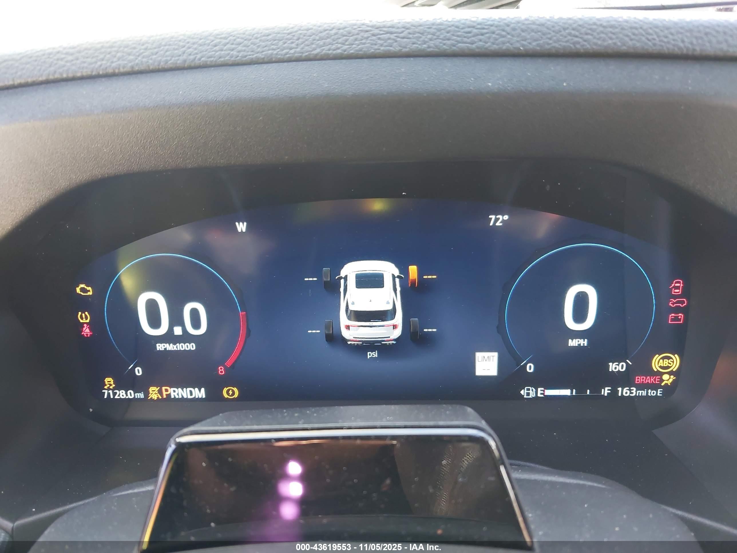 FORD EXPLORER image 7