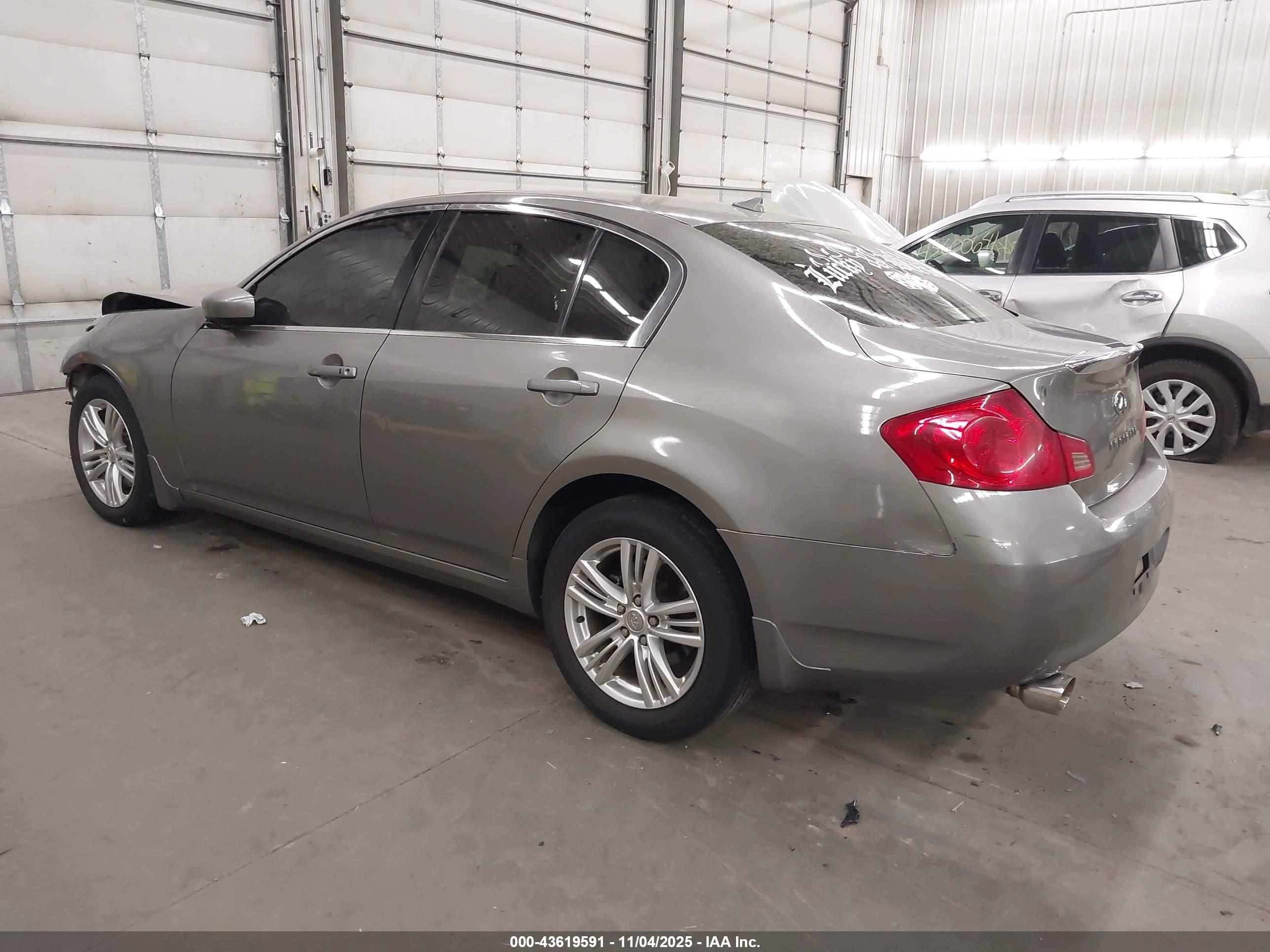 INFINITI G37X image 3