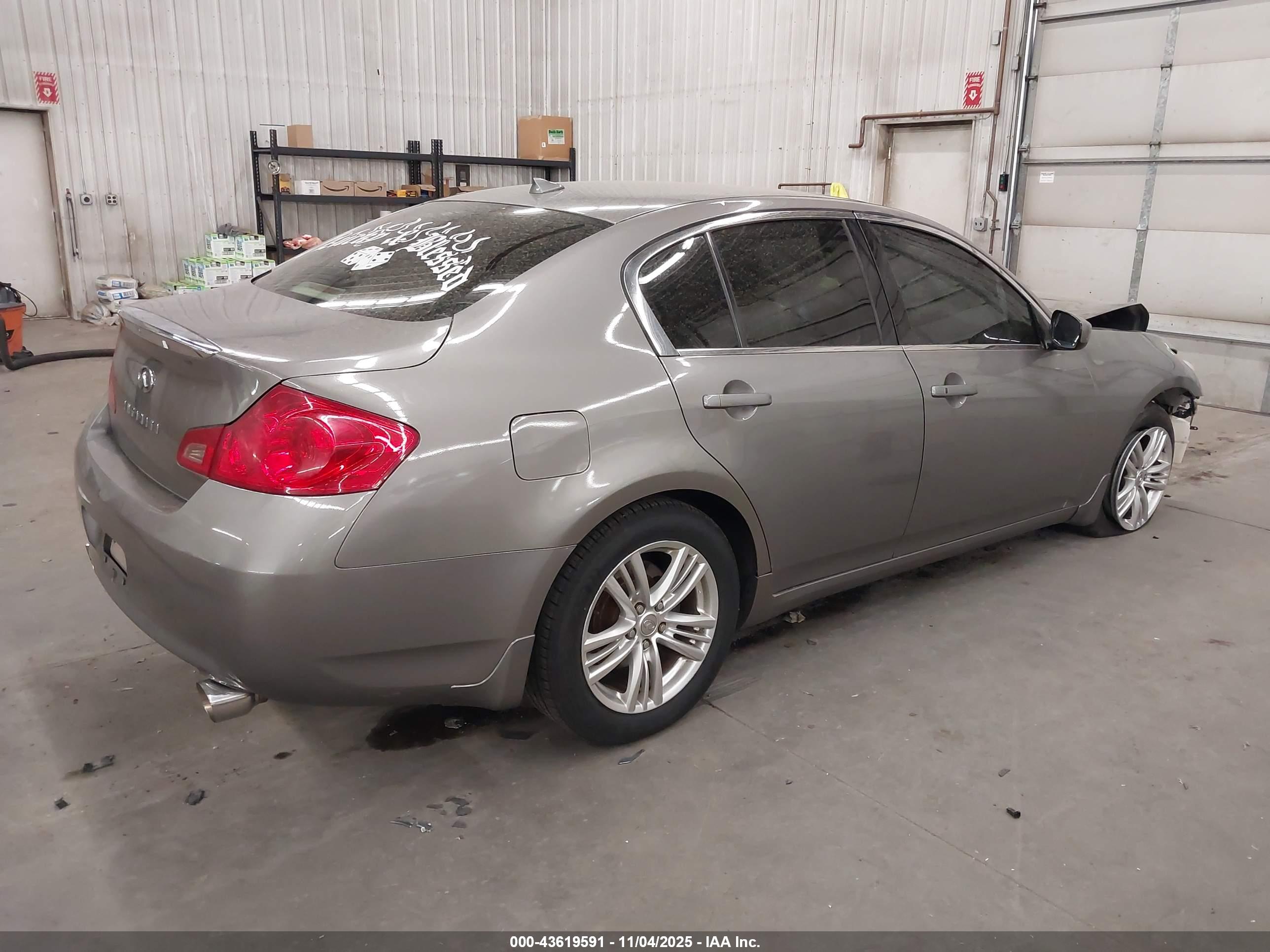 INFINITI G37X image 4