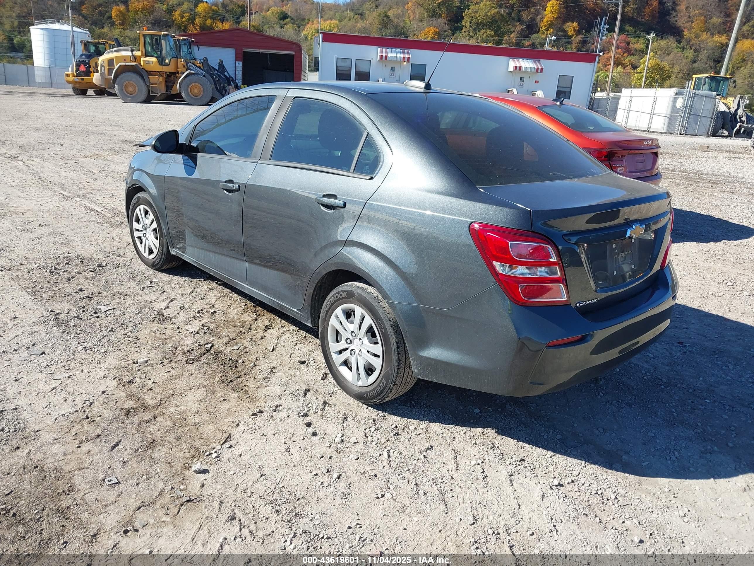 CHEVROLET SONIC image 3