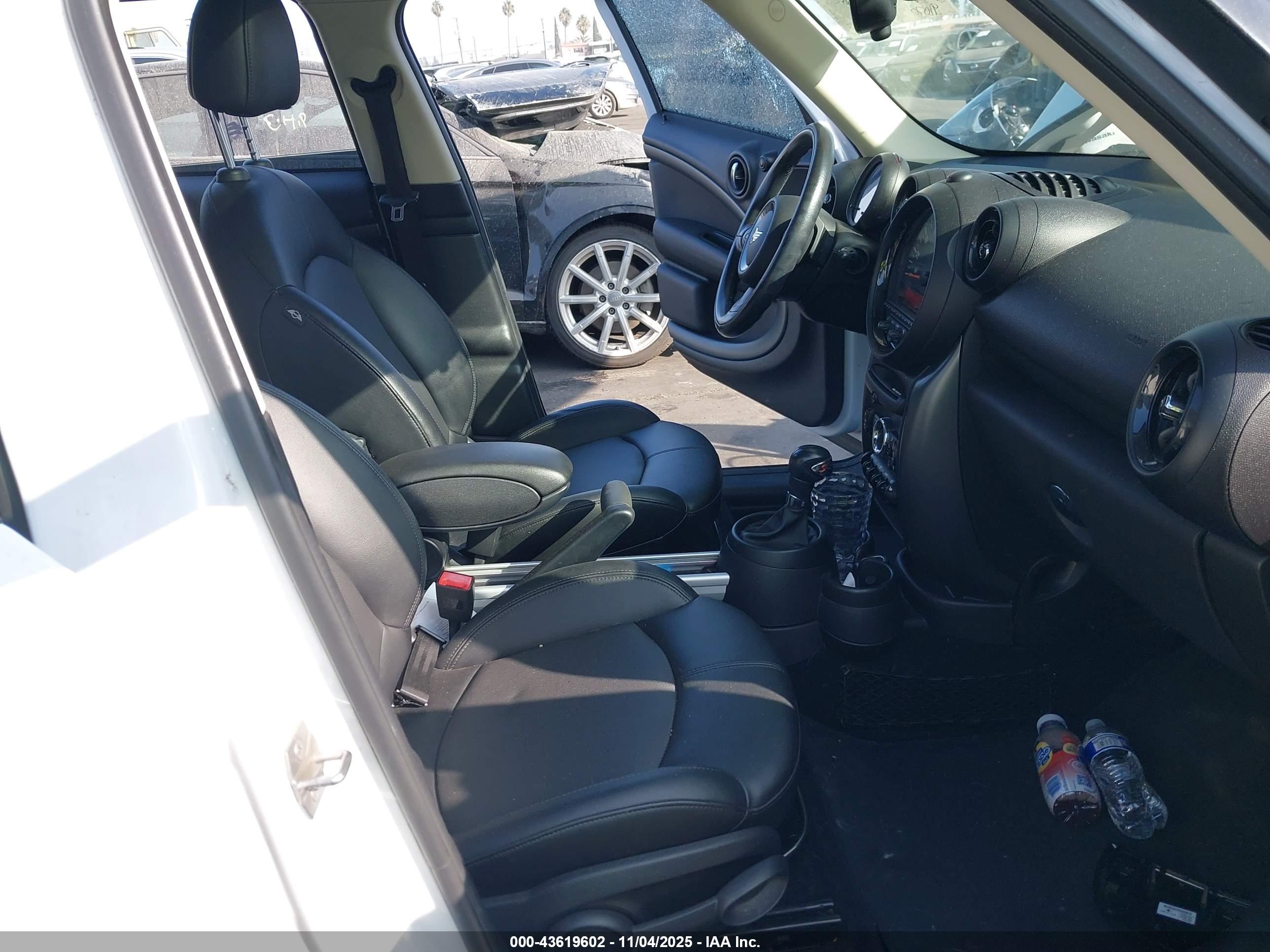 MINI COUNTRYMAN image 5