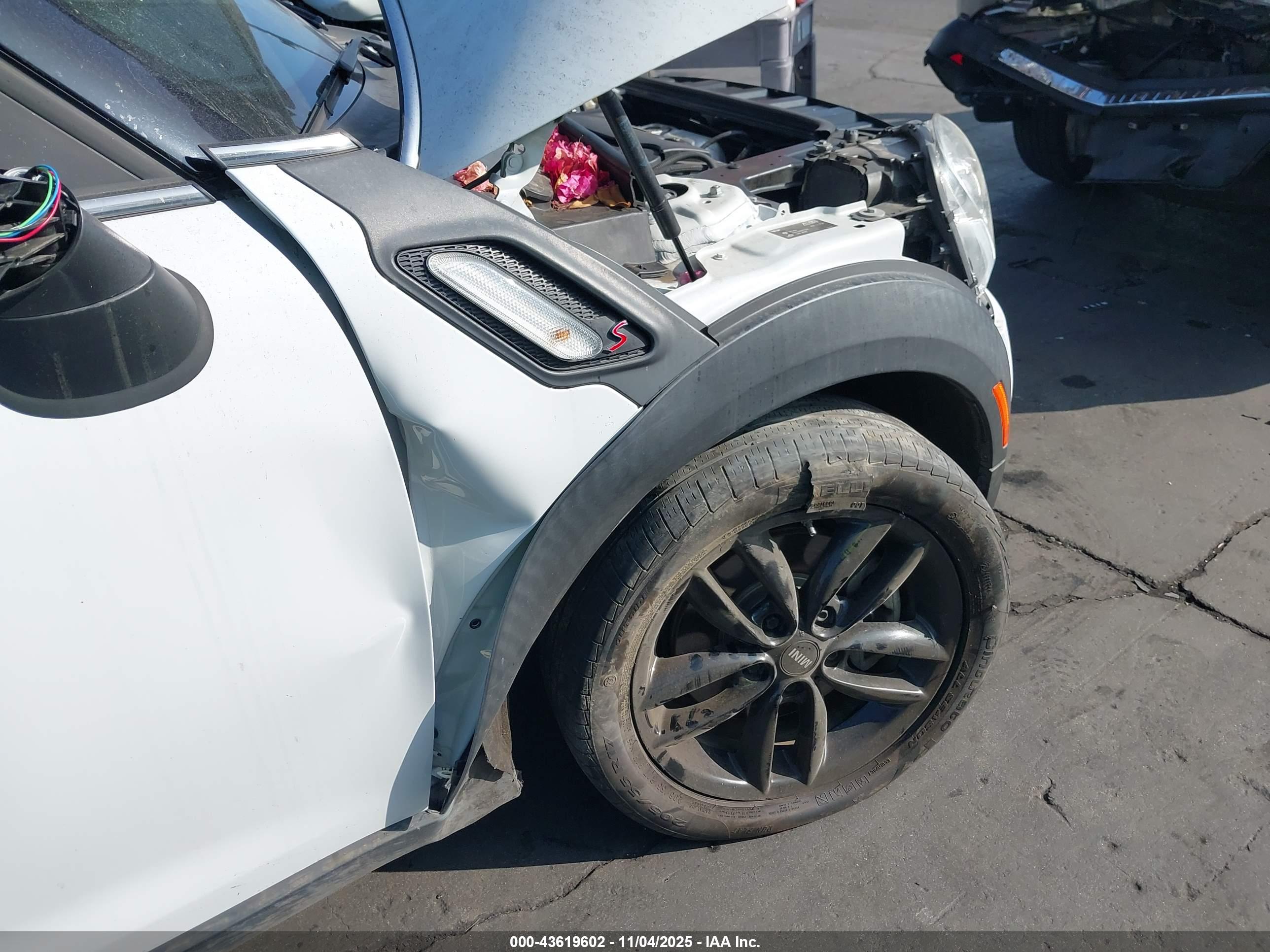 MINI COUNTRYMAN image 6
