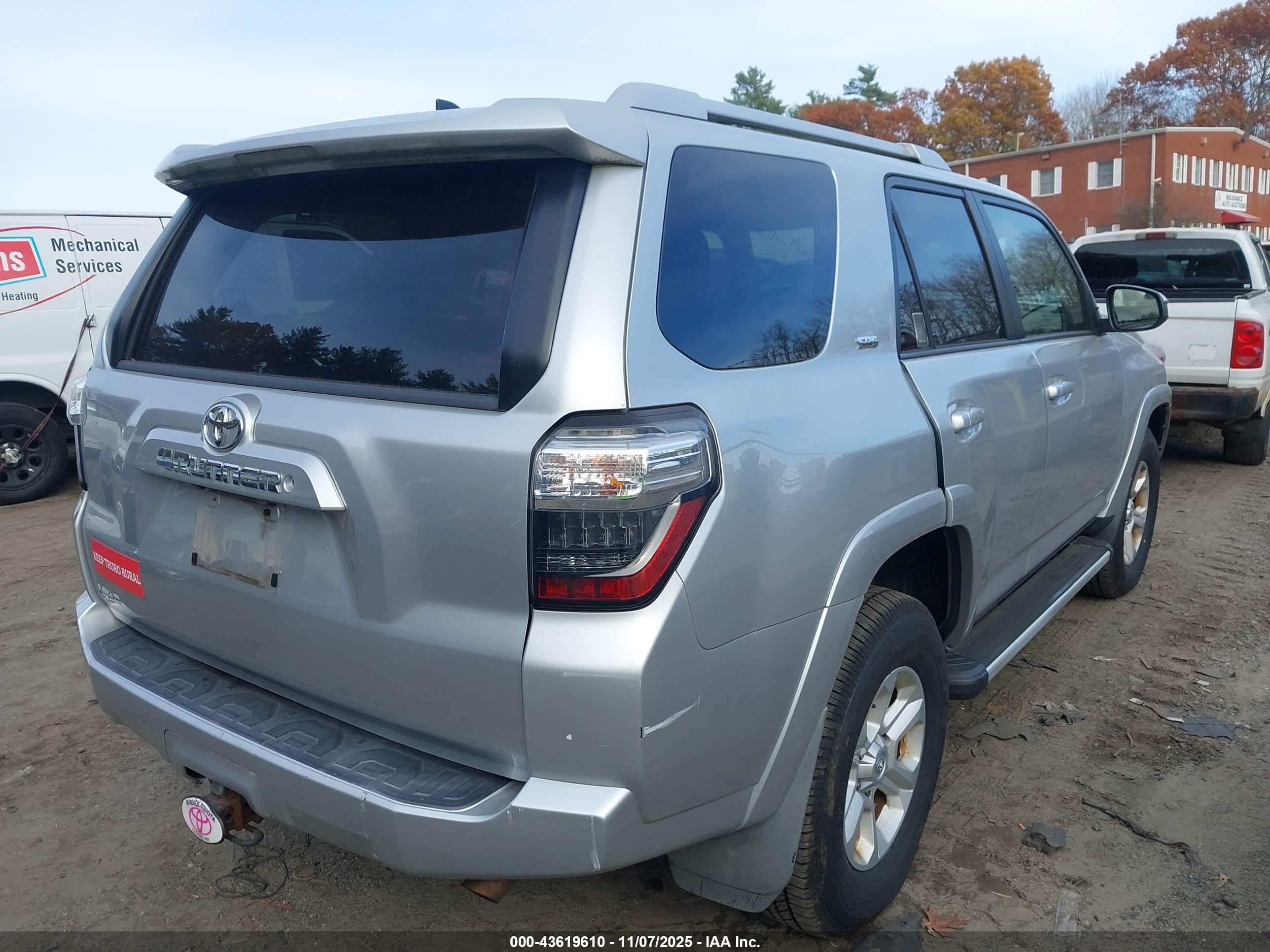 TOYOTA 4RUNNER image 4