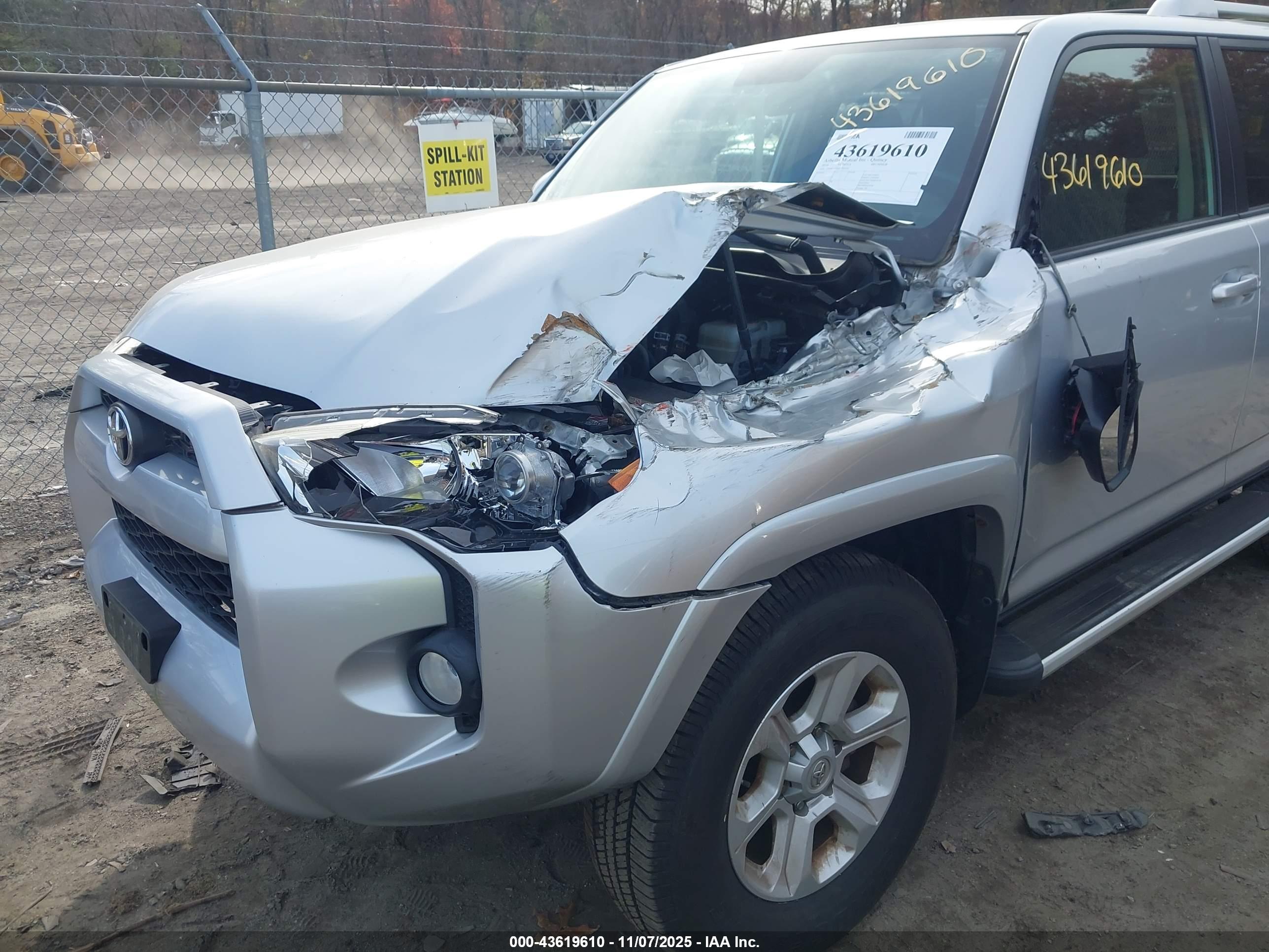 TOYOTA 4RUNNER image 6