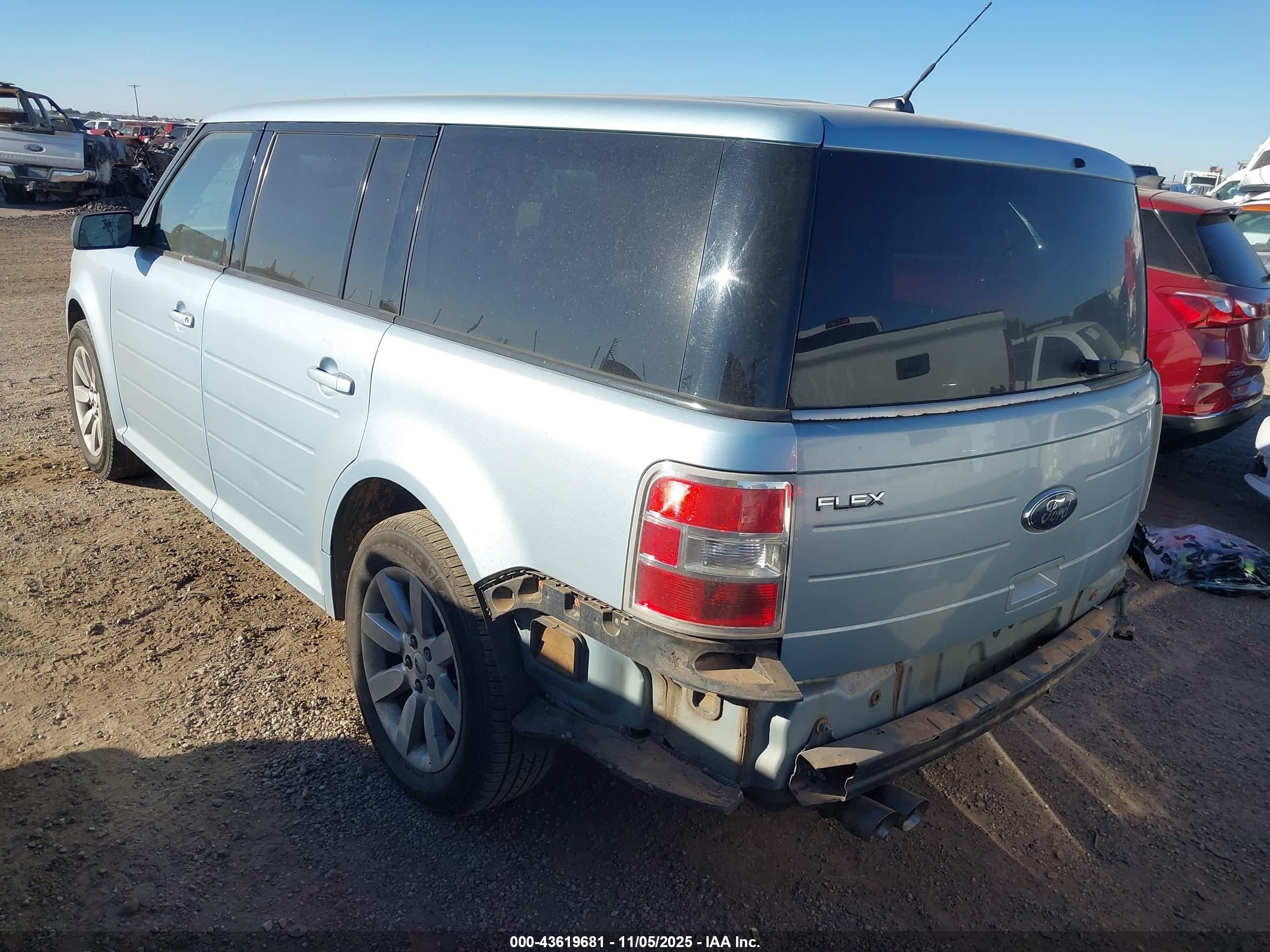 FORD FLEX image 3