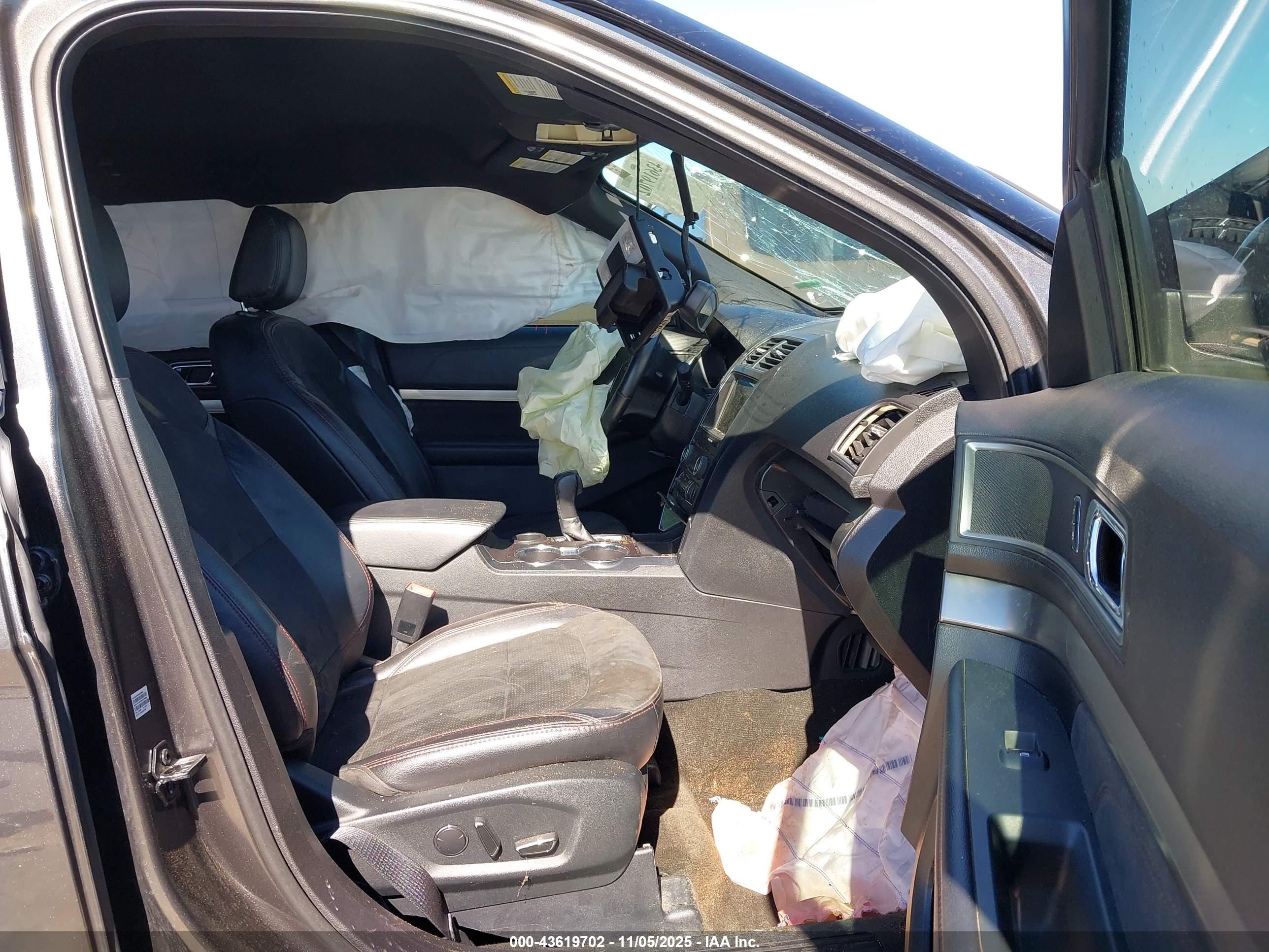 FORD EXPLORER image 5