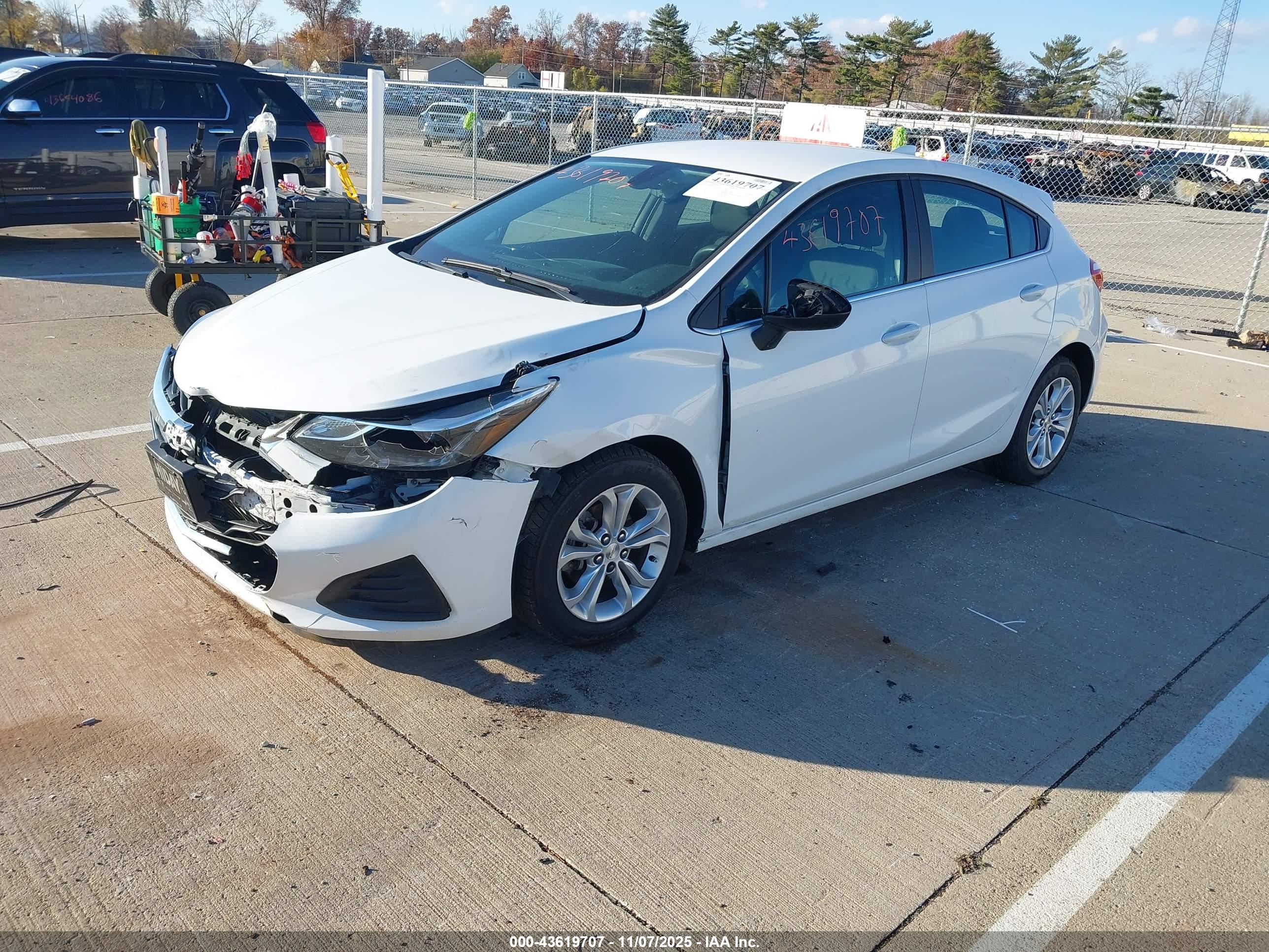 CHEVROLET CRUZE image 2