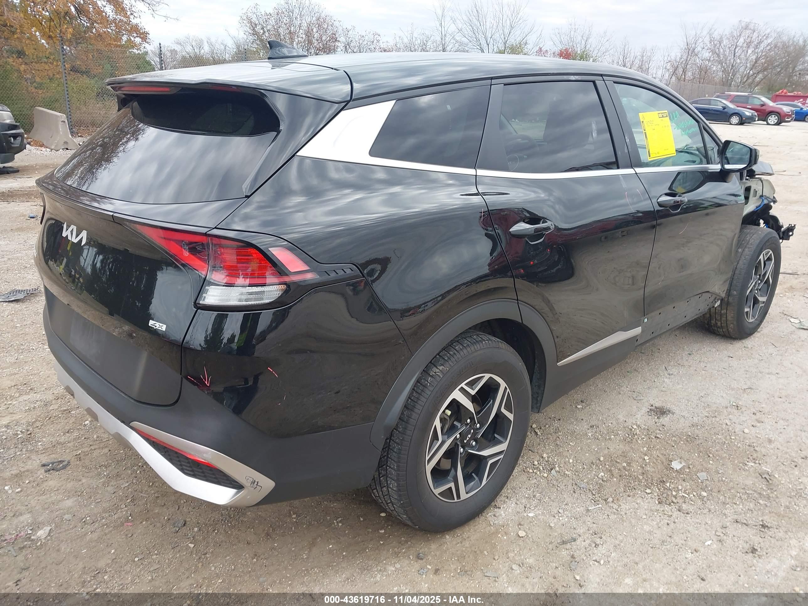 KIA SPORTAGE image 4