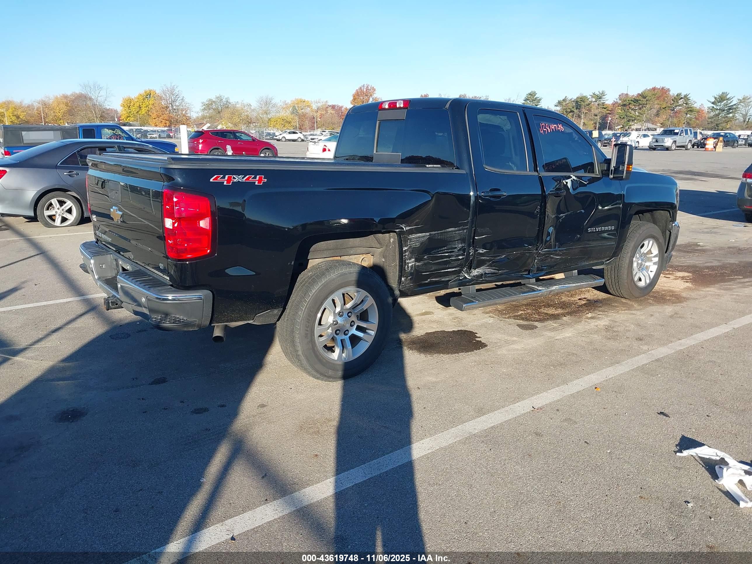 CHEVROLET SILVERADO image 4