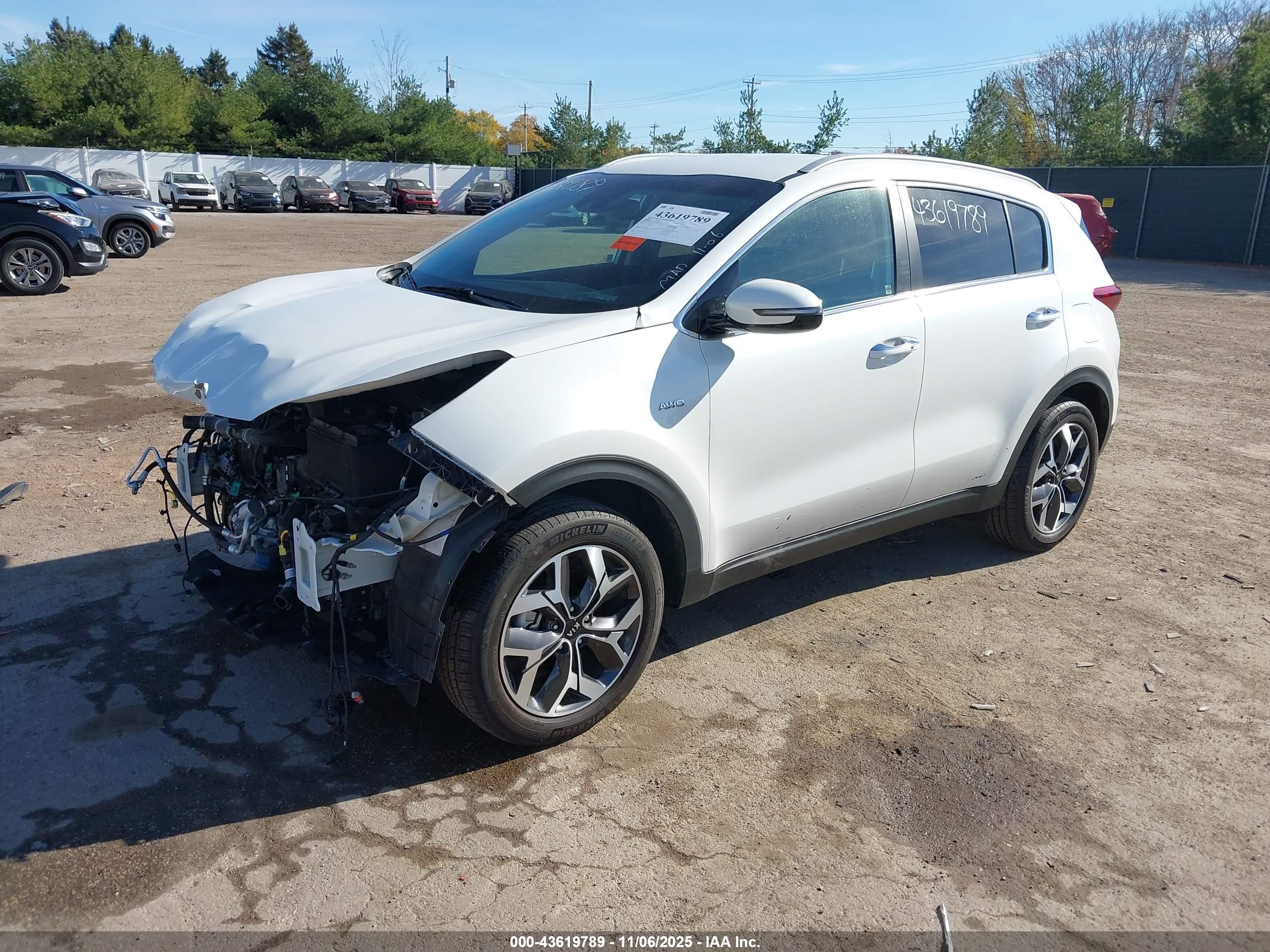 KIA SPORTAGE image 2