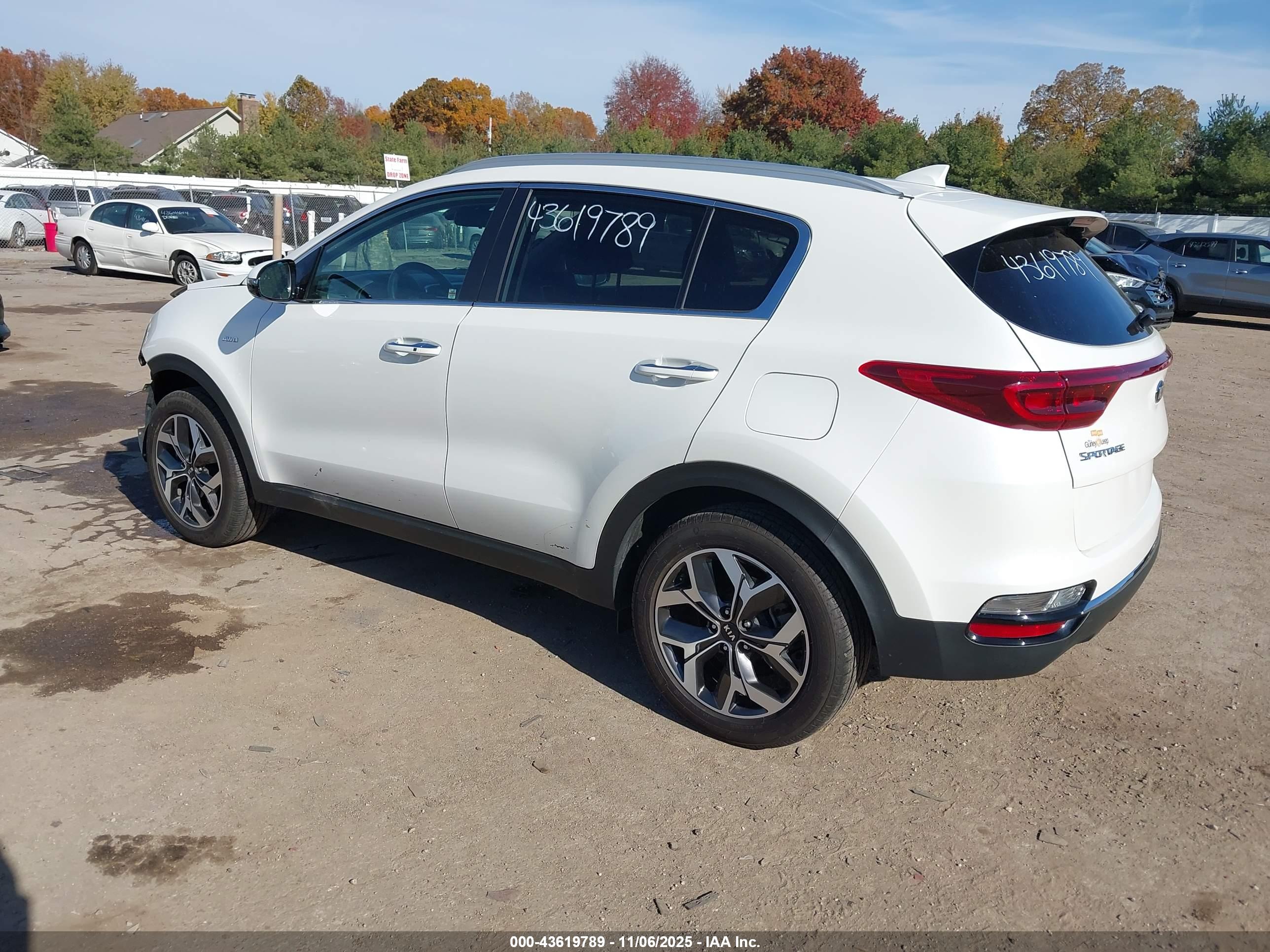 KIA SPORTAGE image 3