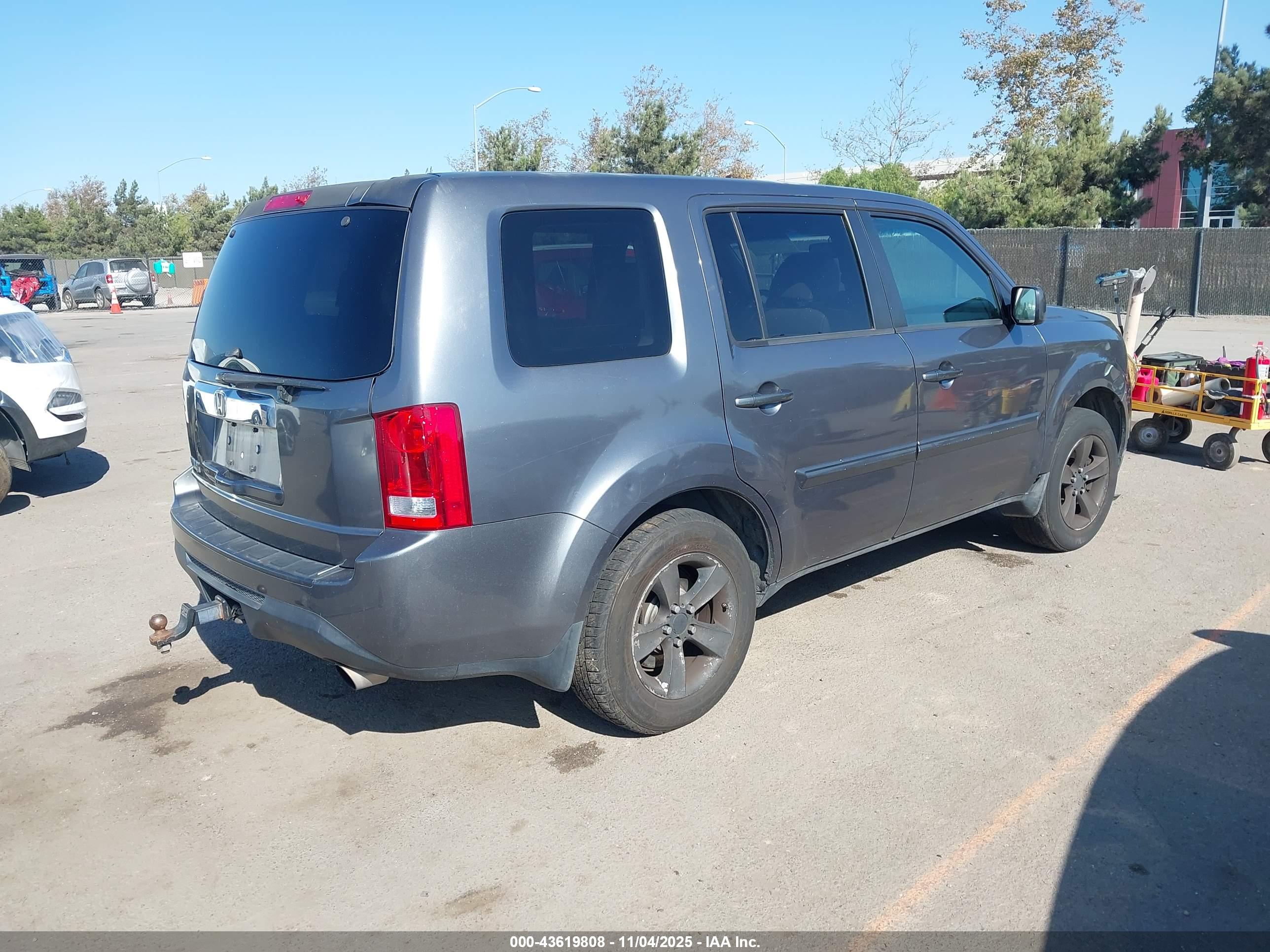 HONDA PILOT image 4