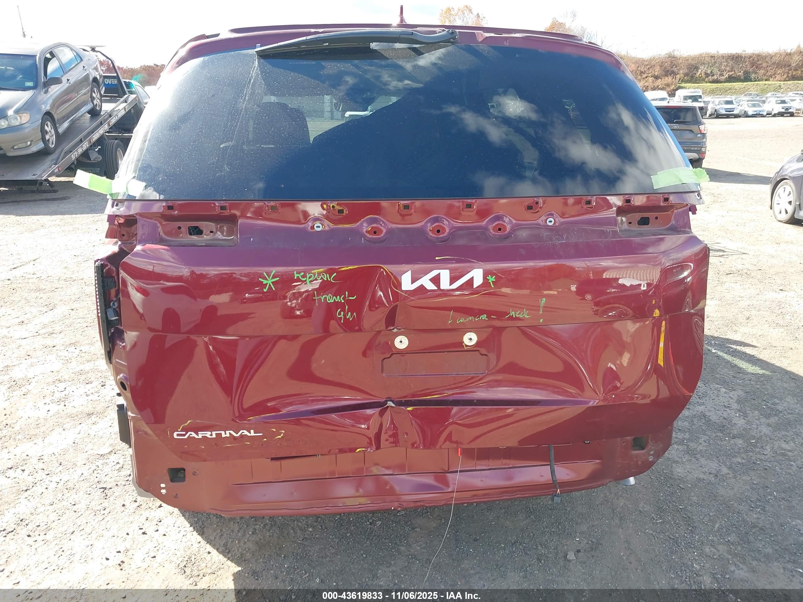 KIA CARNIVAL image 6