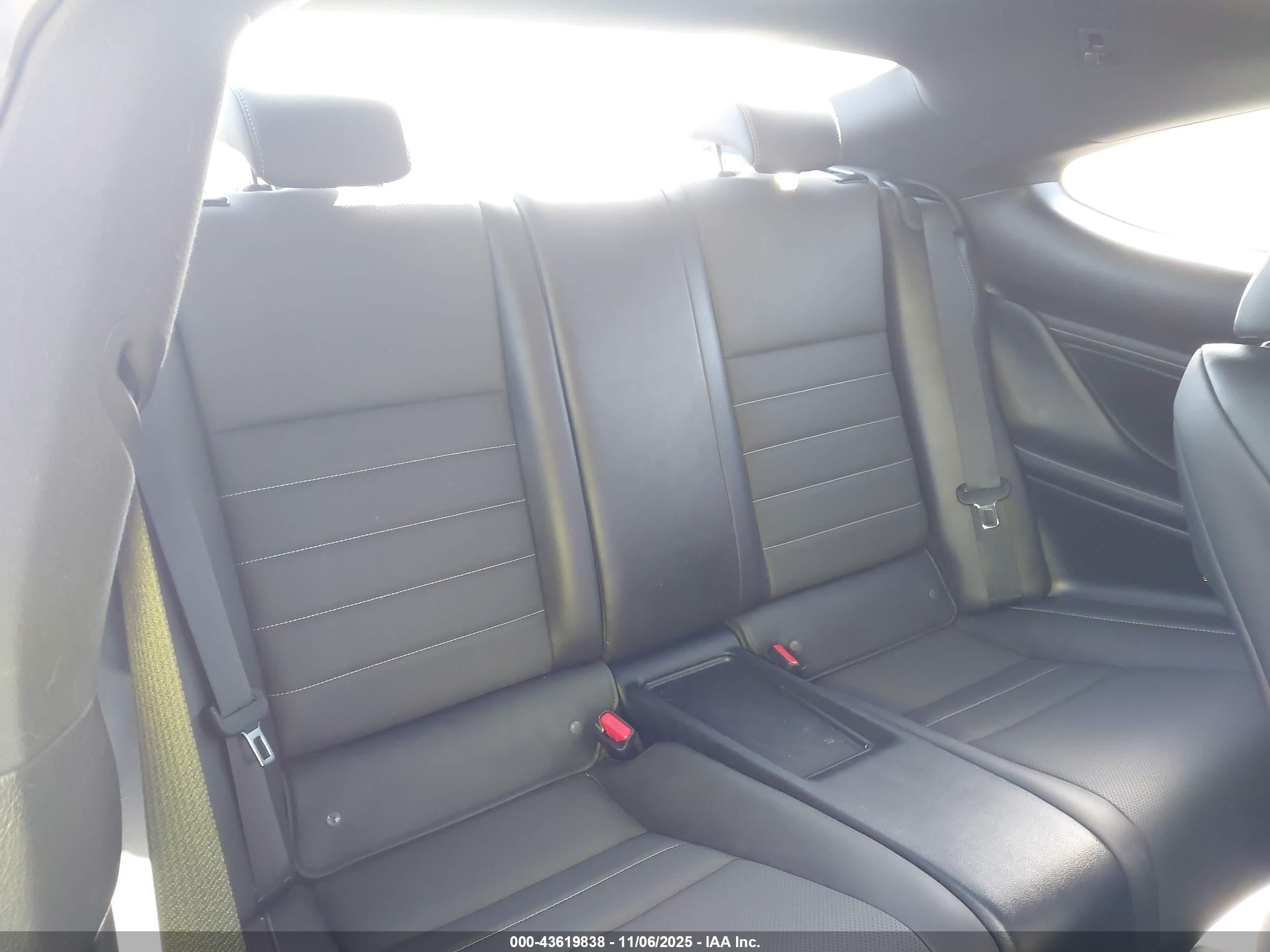 LEXUS RC image 8