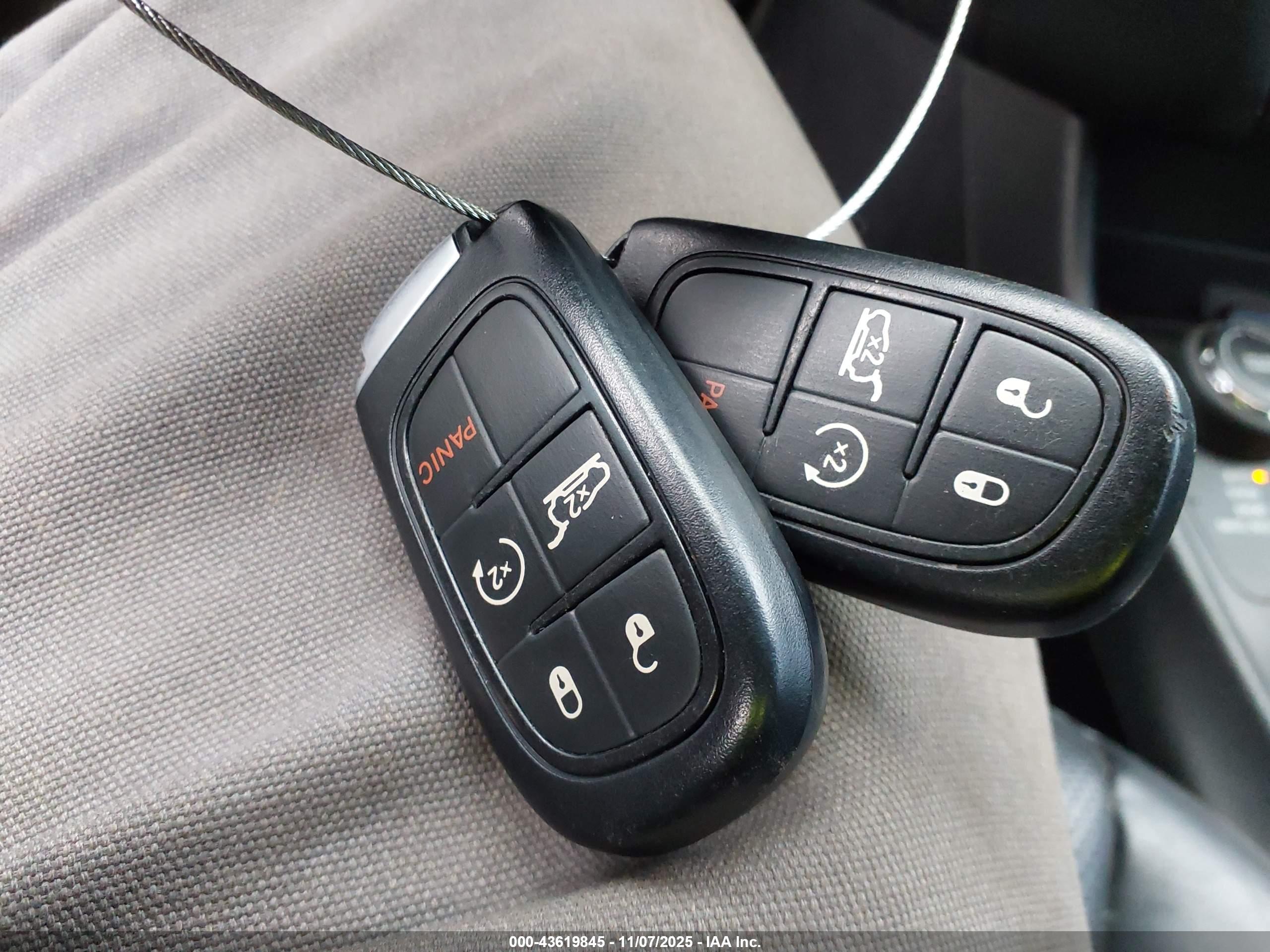 JEEP CHEROKEE image 11