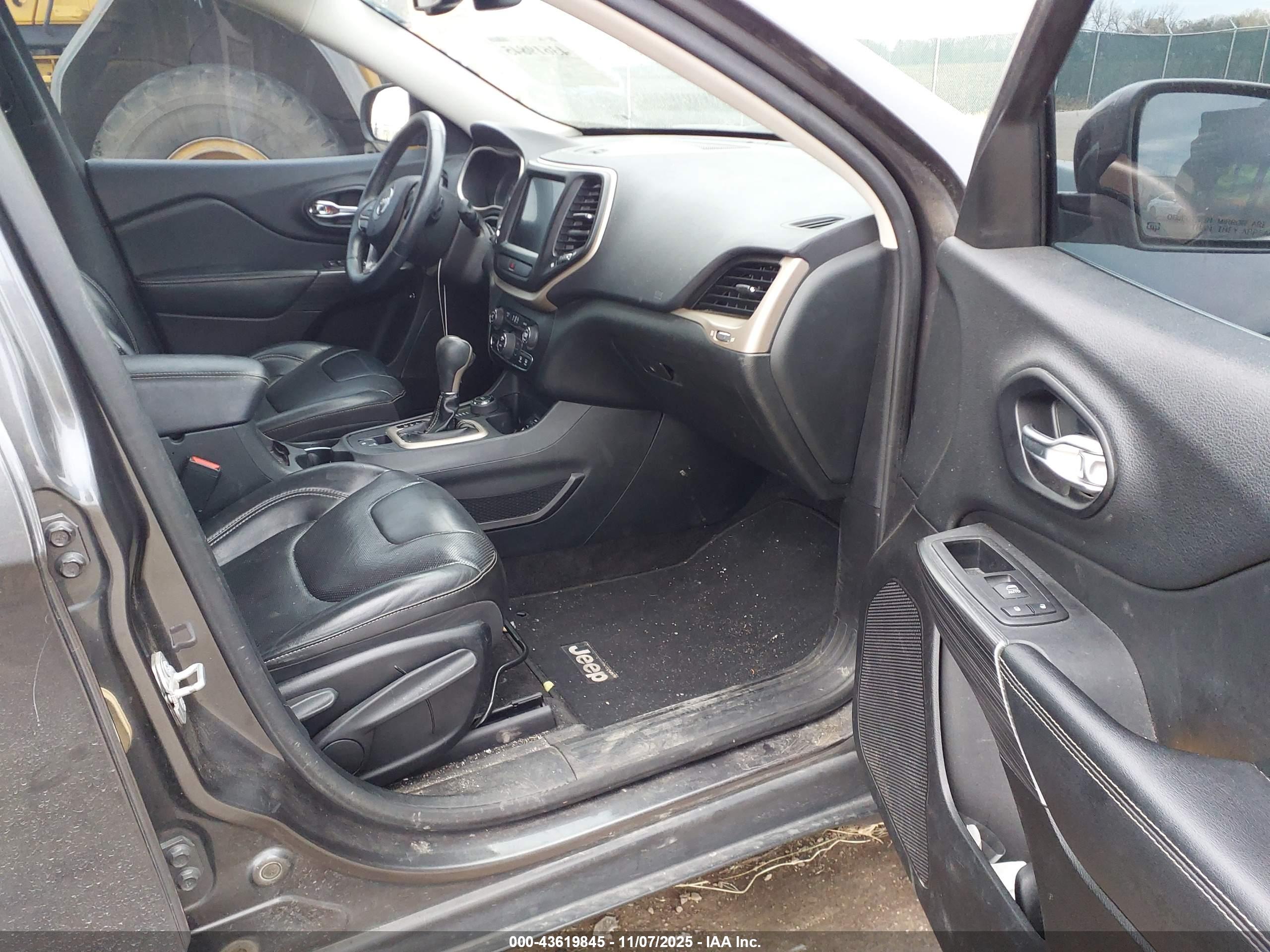 JEEP CHEROKEE image 5