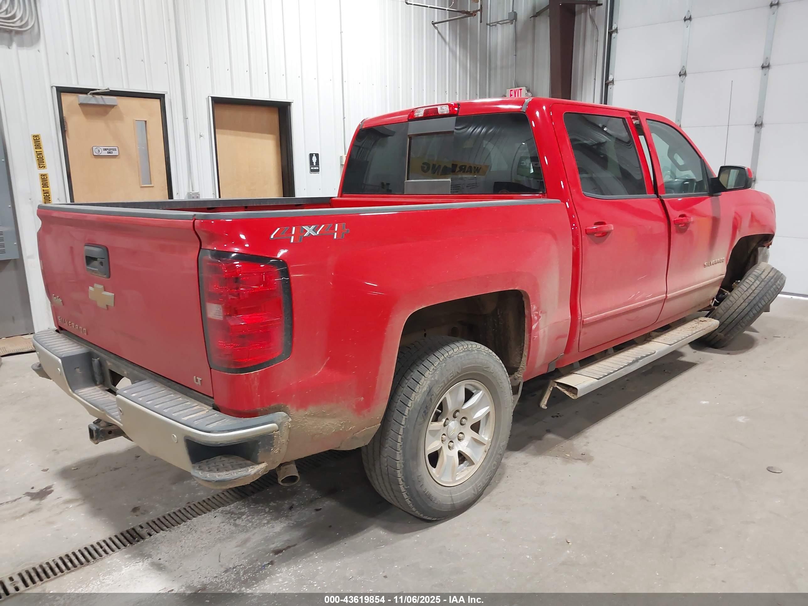 CHEVROLET SILVERADO image 4