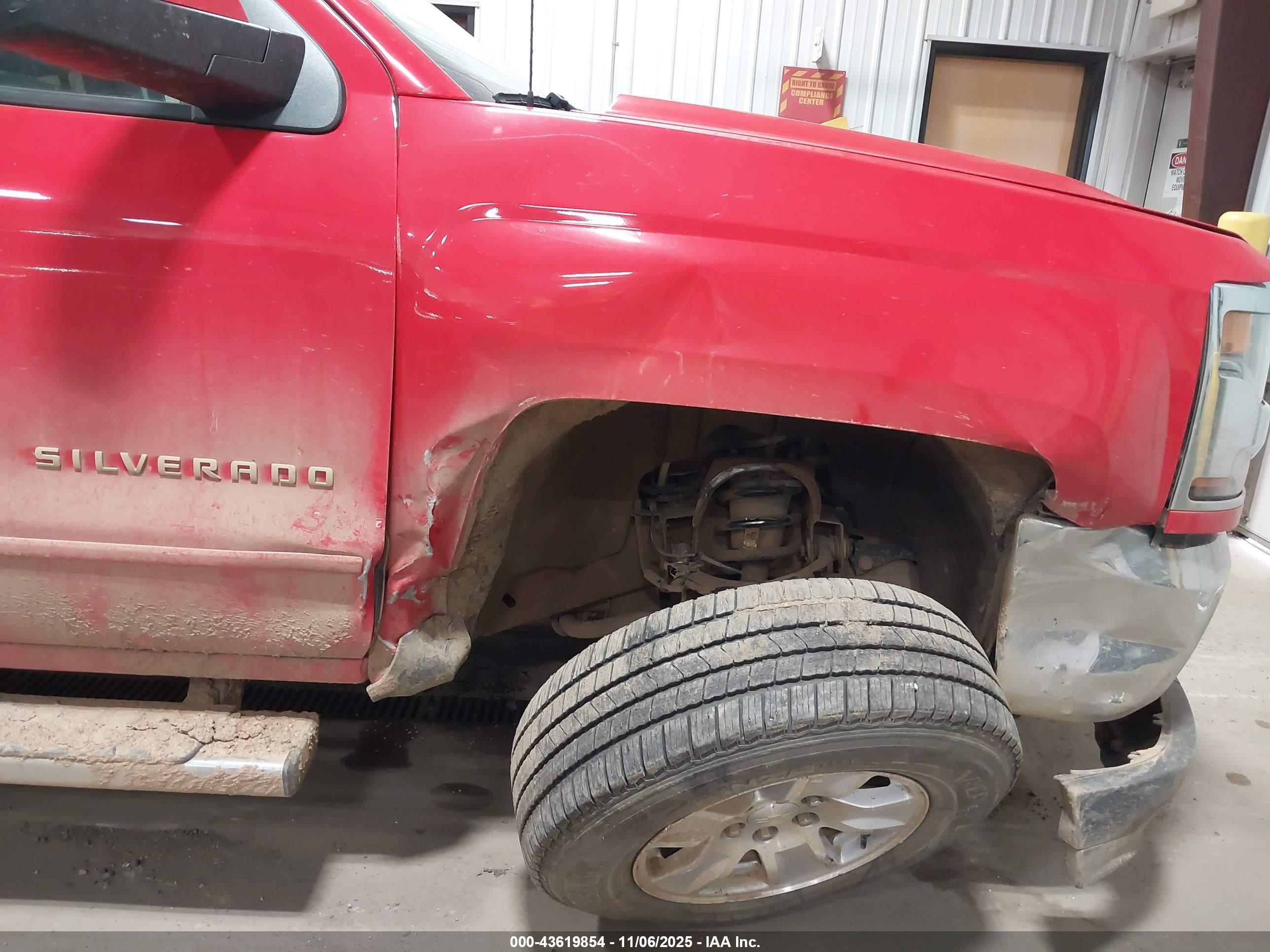CHEVROLET SILVERADO image 6