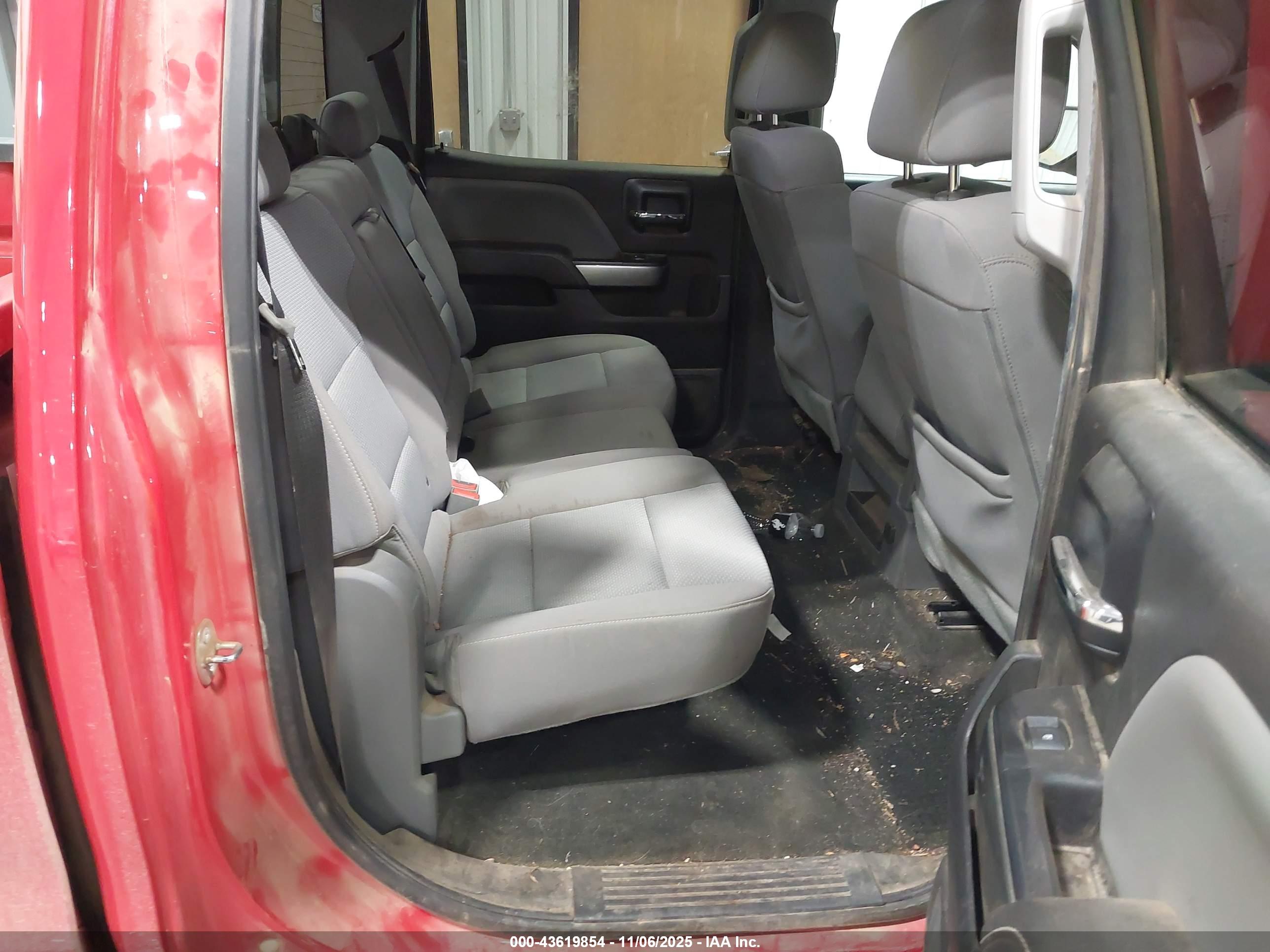 CHEVROLET SILVERADO image 8
