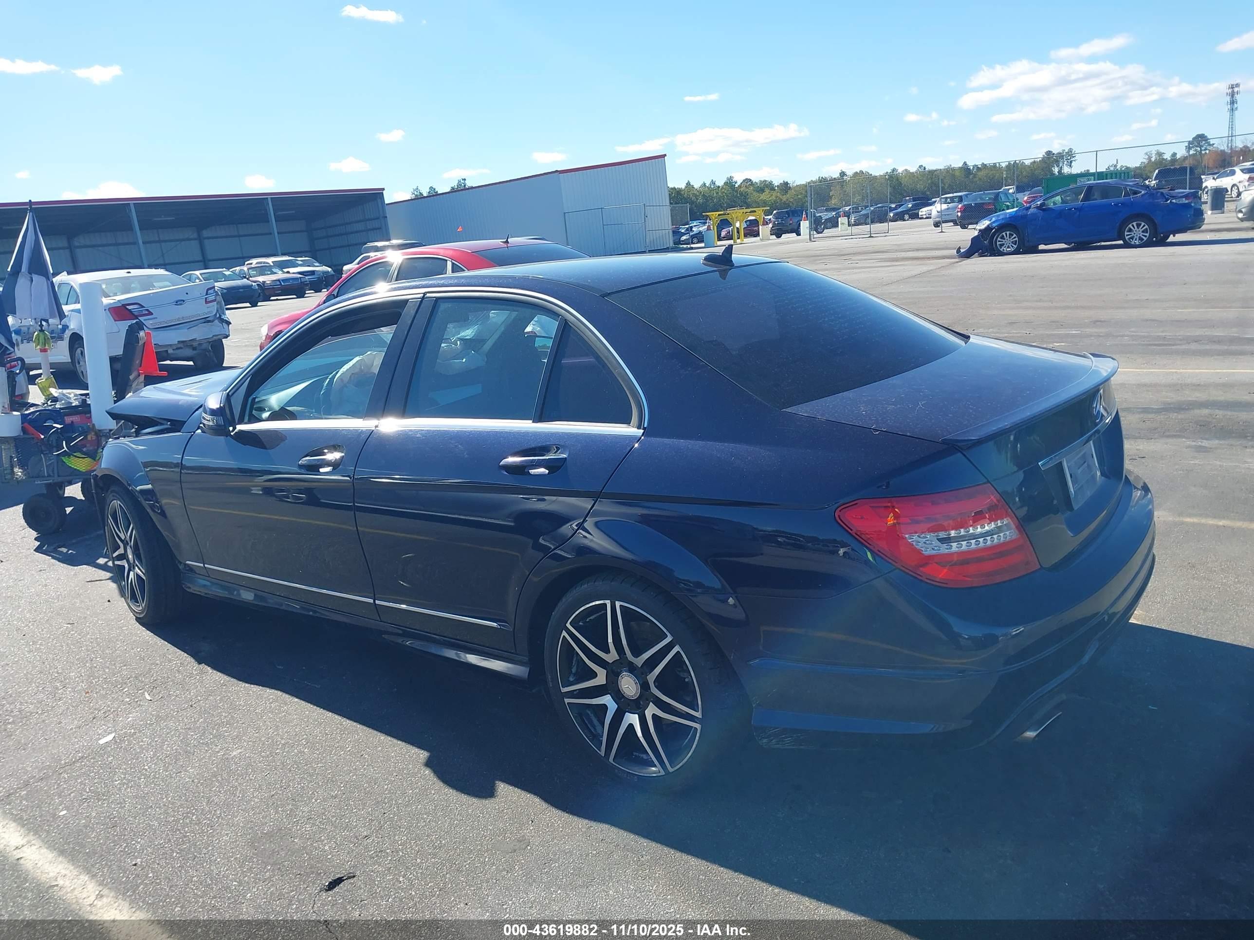 MERCEDES-BENZ C image 3