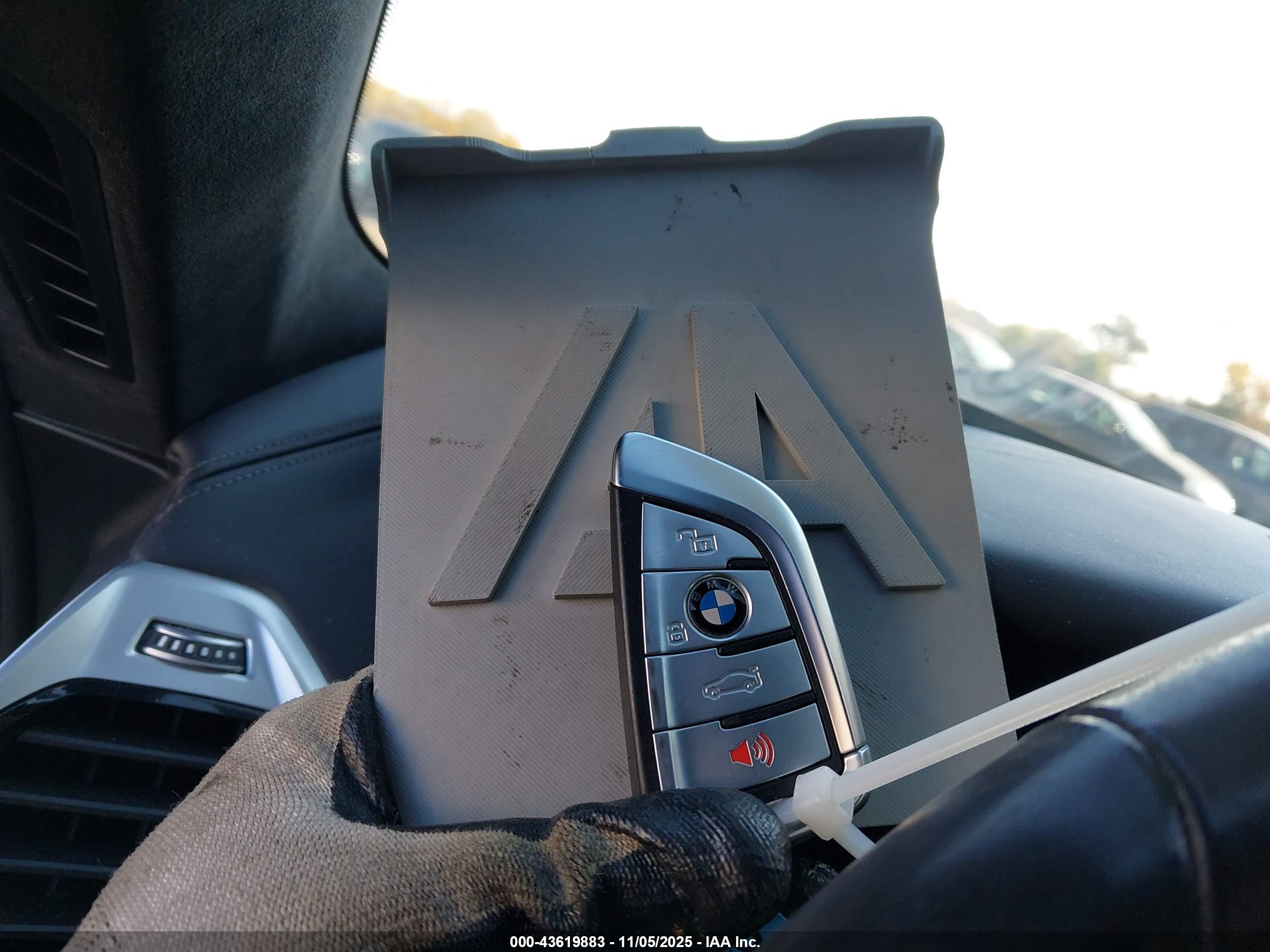 BMW M850I image 11