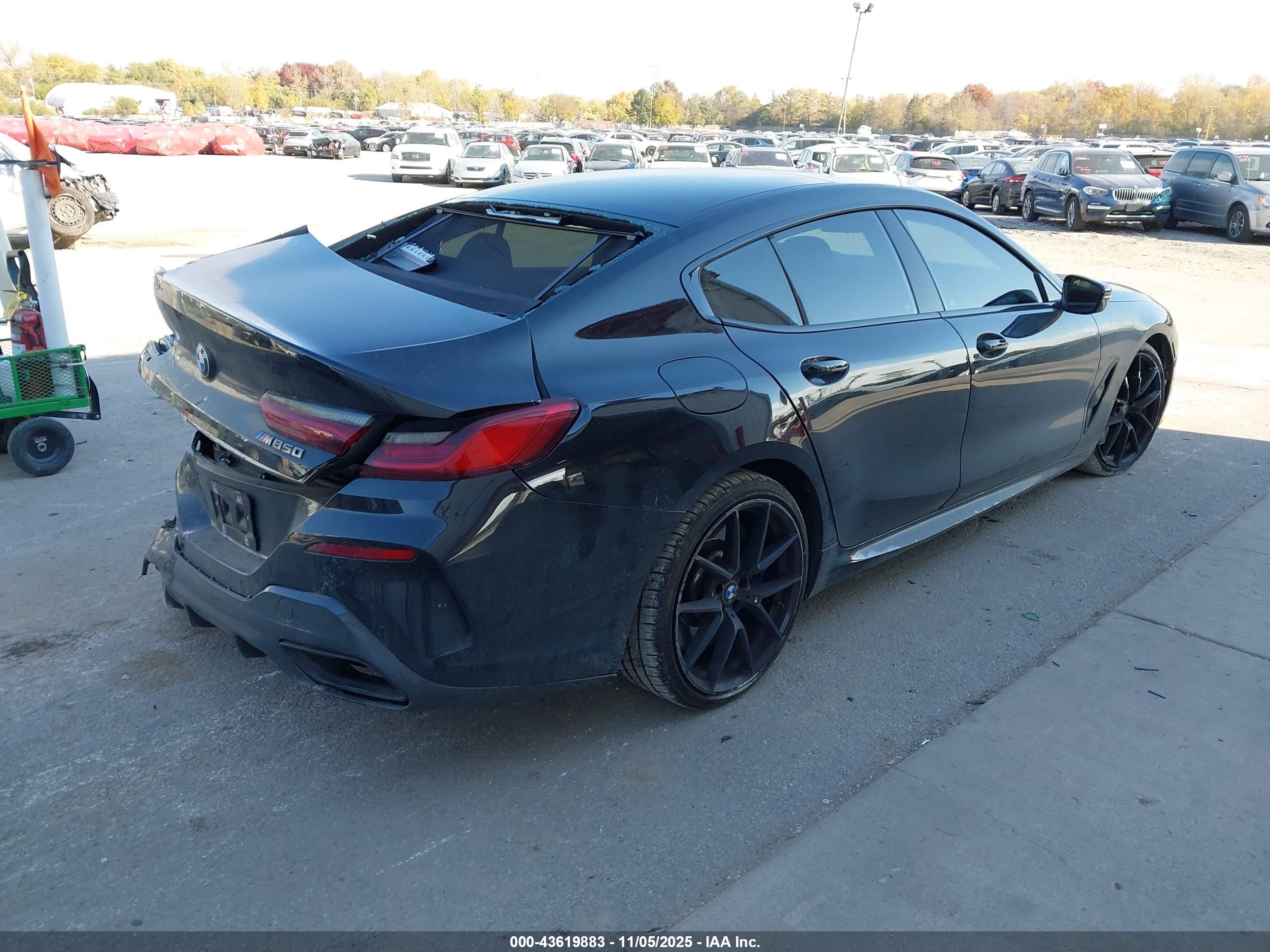 BMW M850I image 4