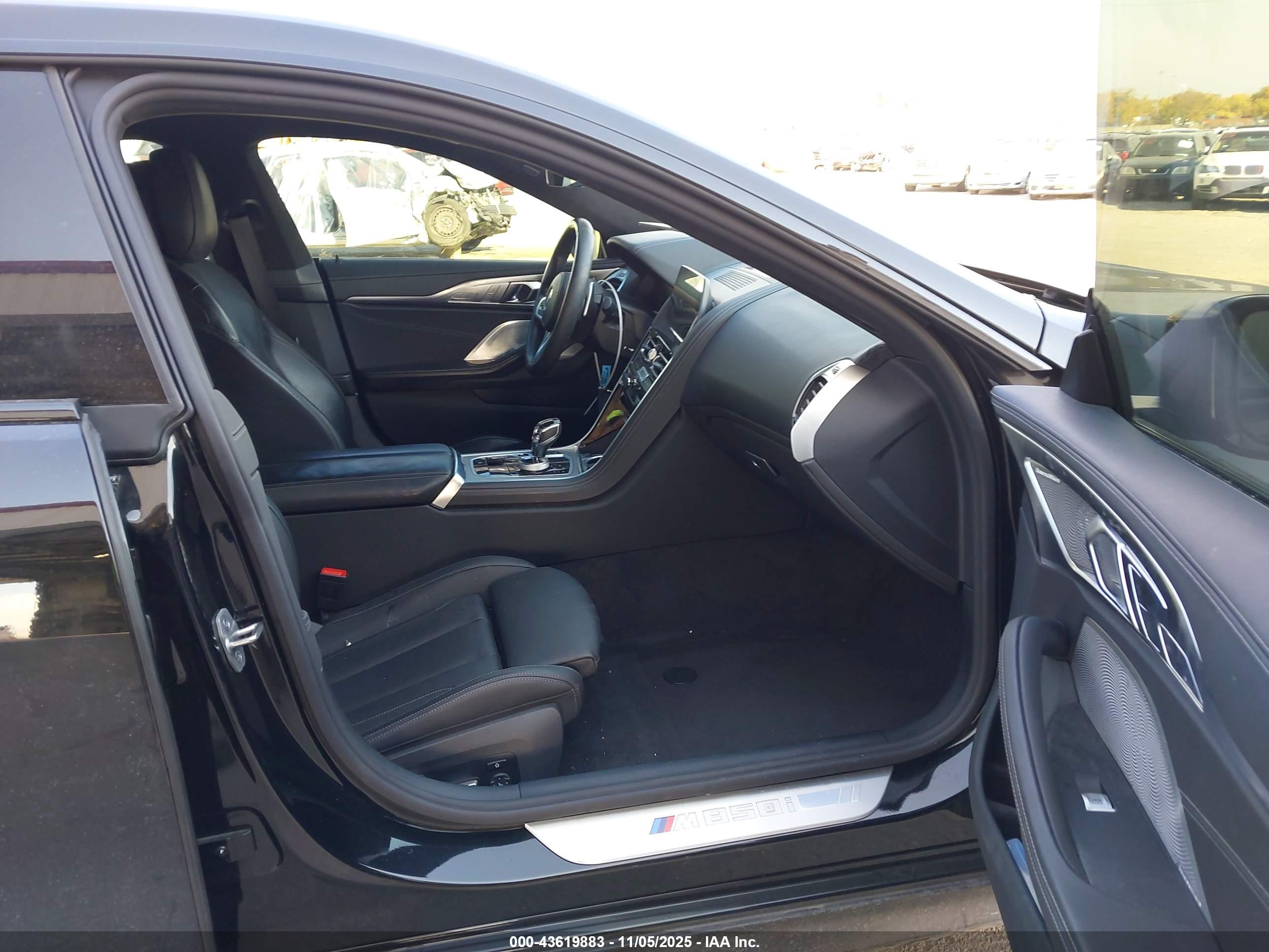 BMW M850I image 5