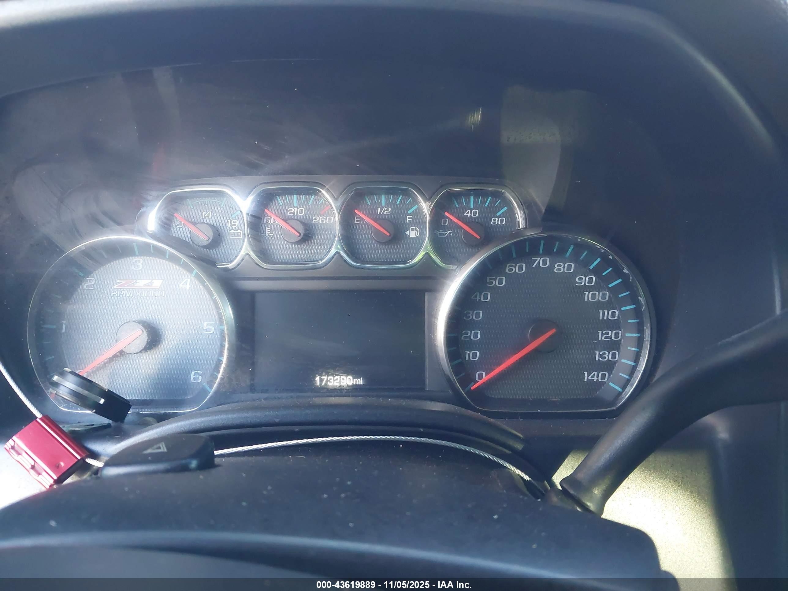 CHEVROLET SILVERADO image 7