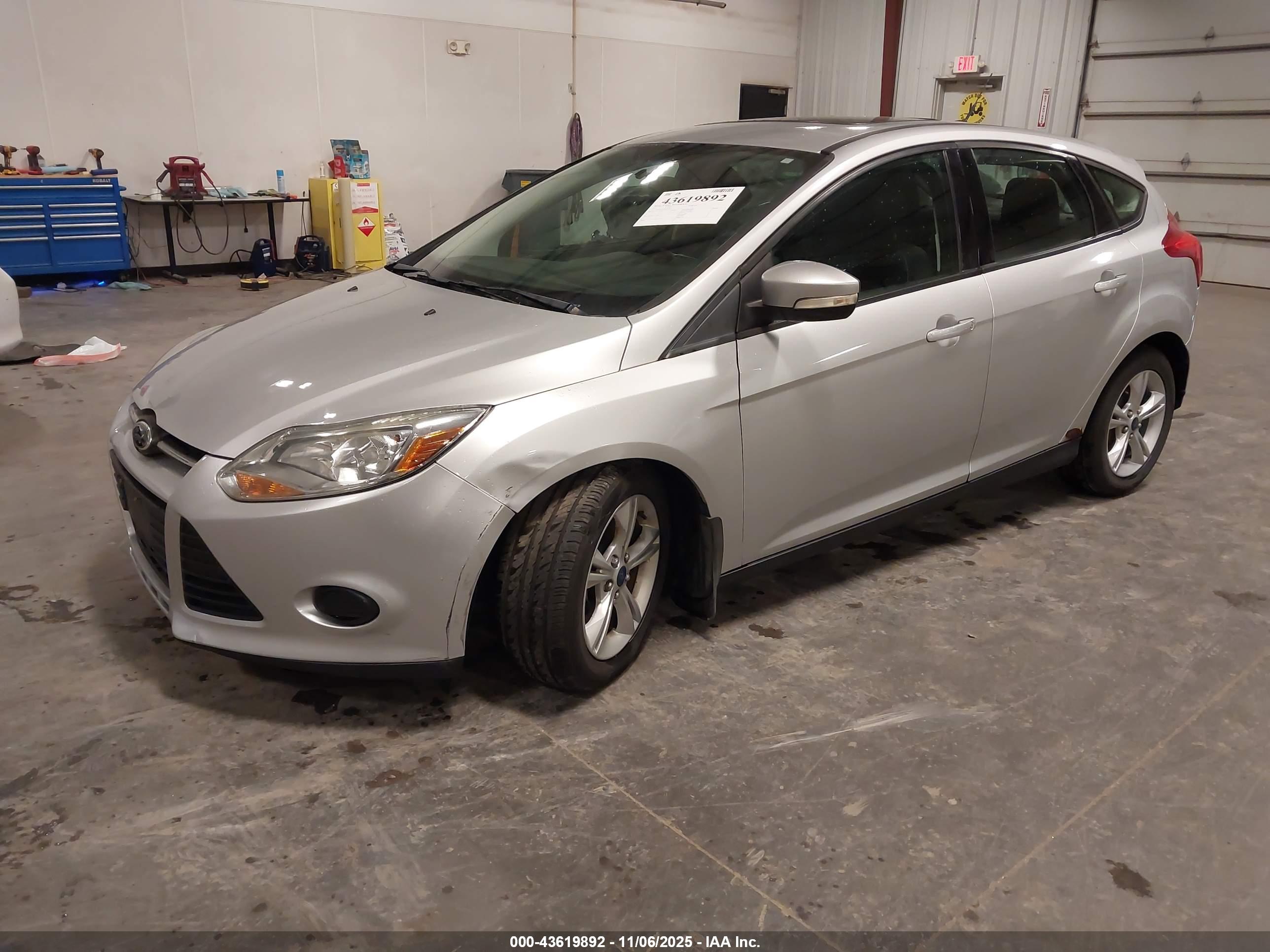 FORD FOCUS image 2