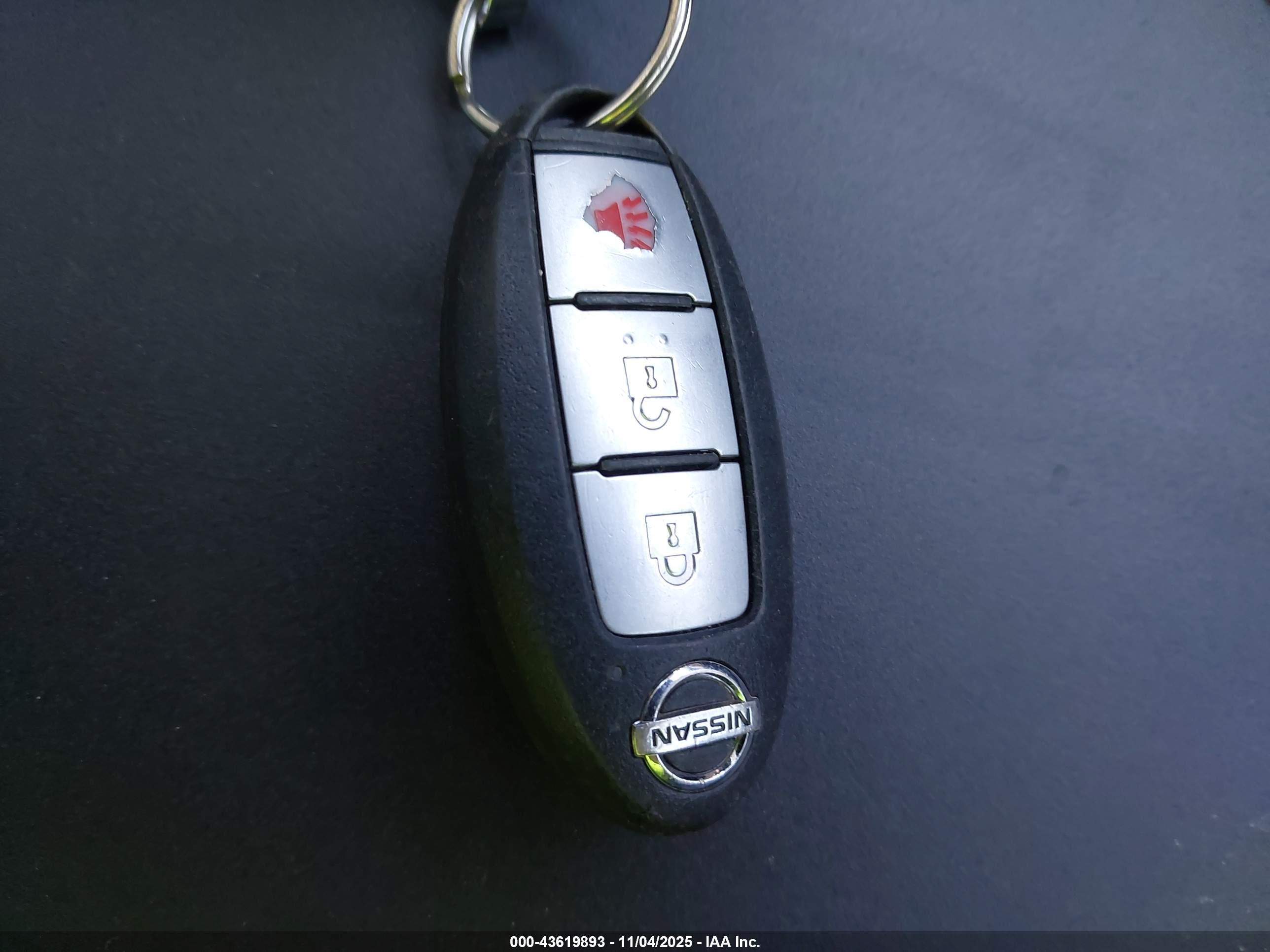 NISSAN MURANO image 11