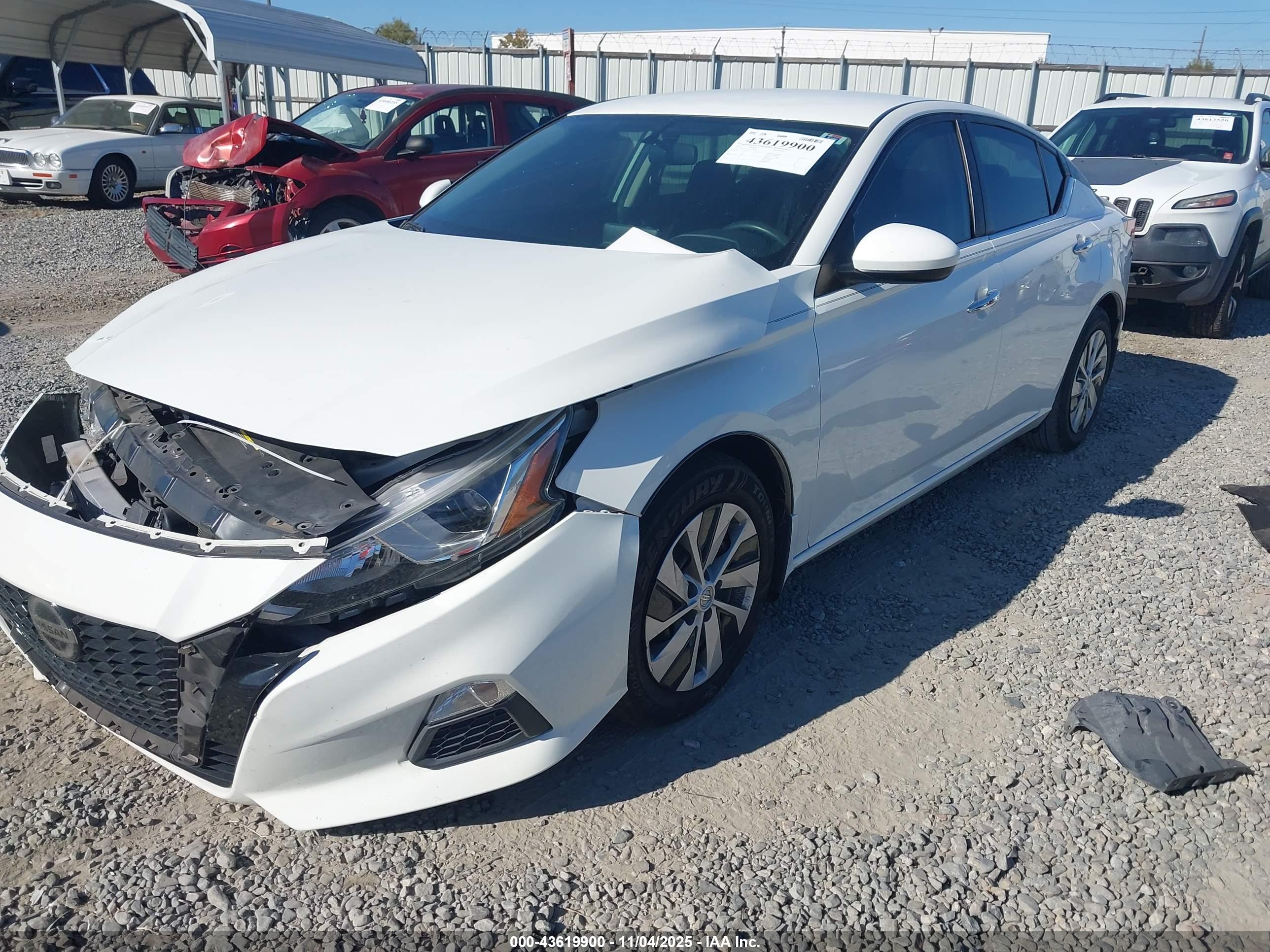 NISSAN ALTIMA image 2