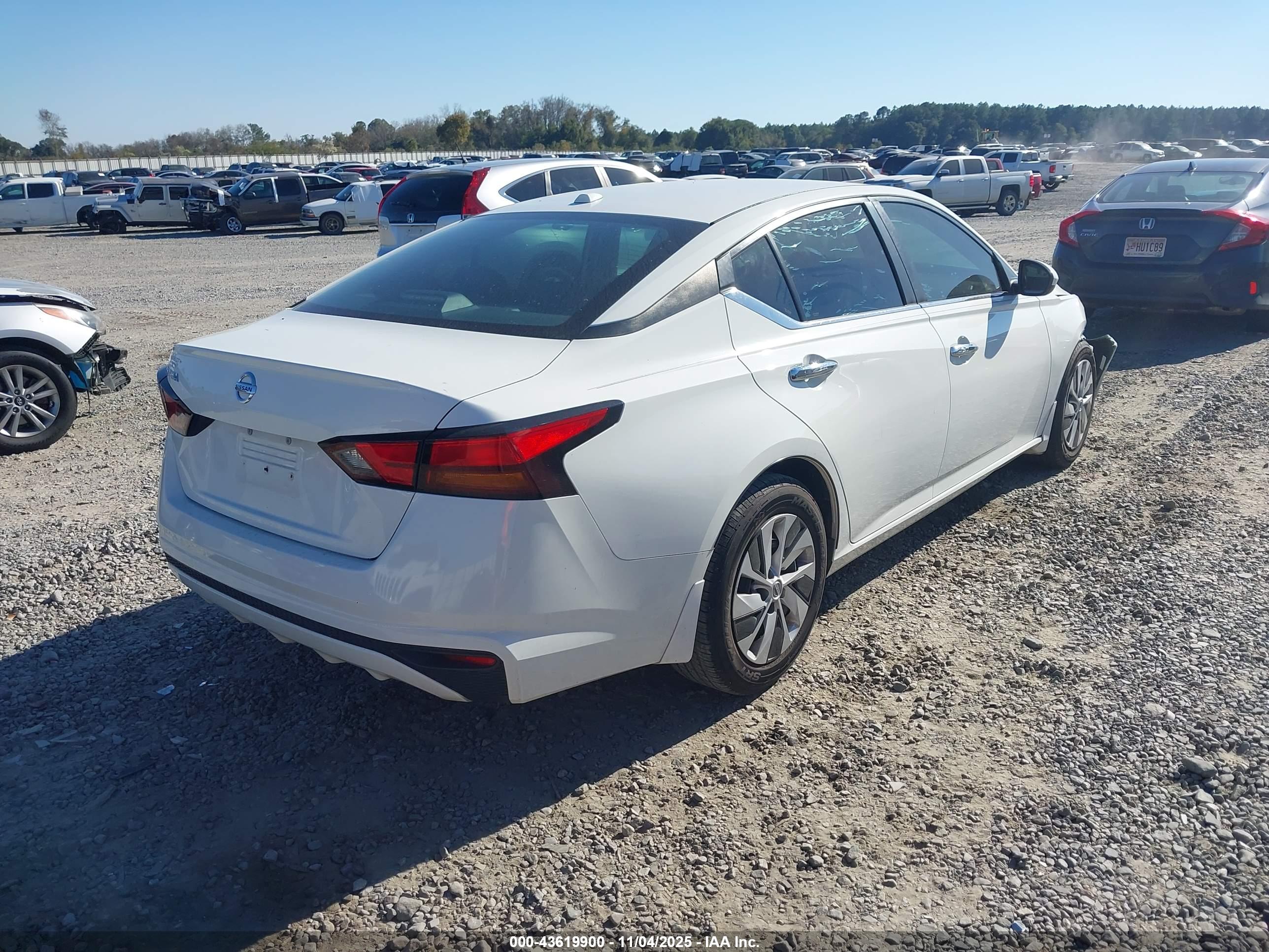 NISSAN ALTIMA image 4