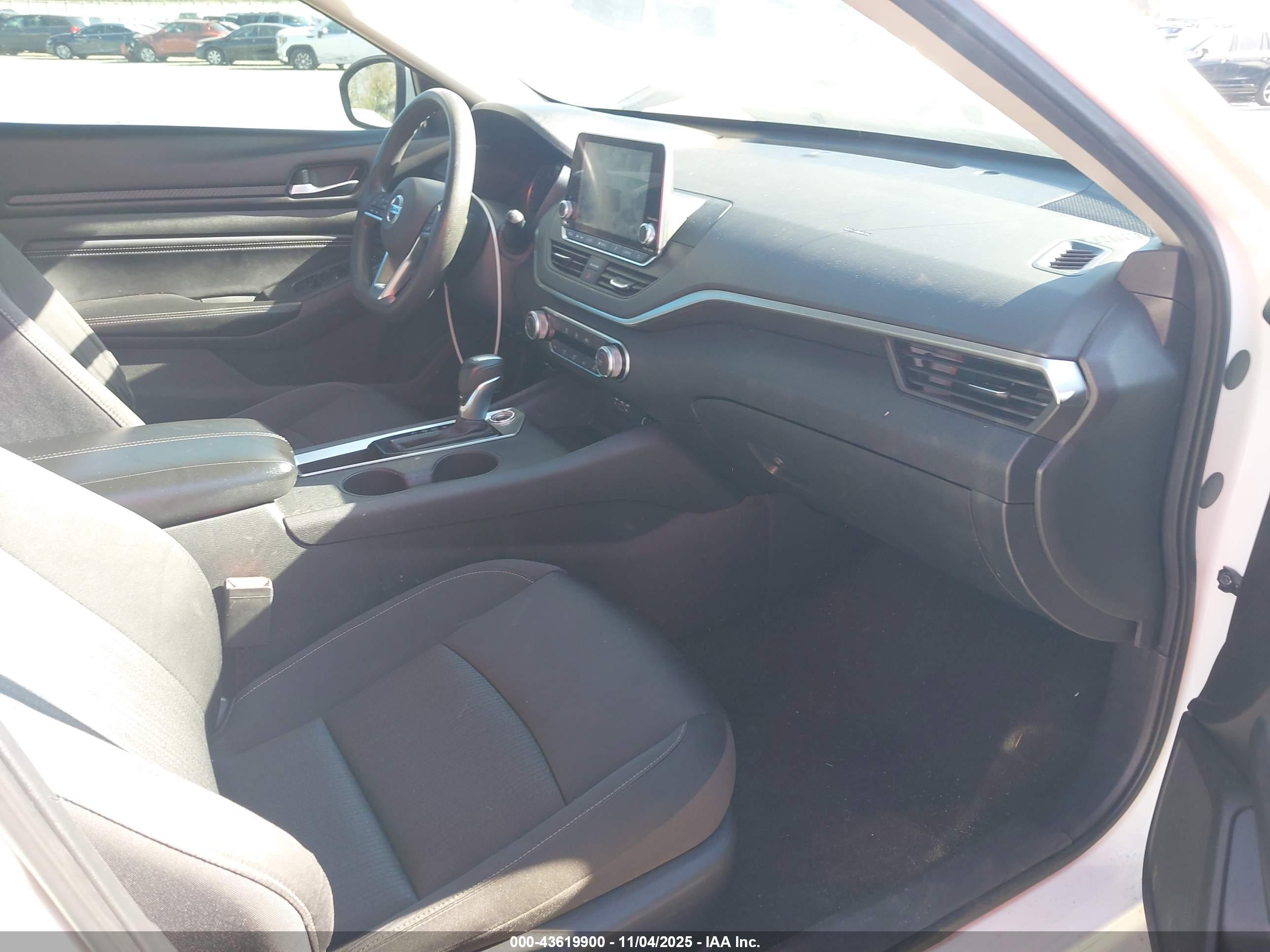 NISSAN ALTIMA image 5