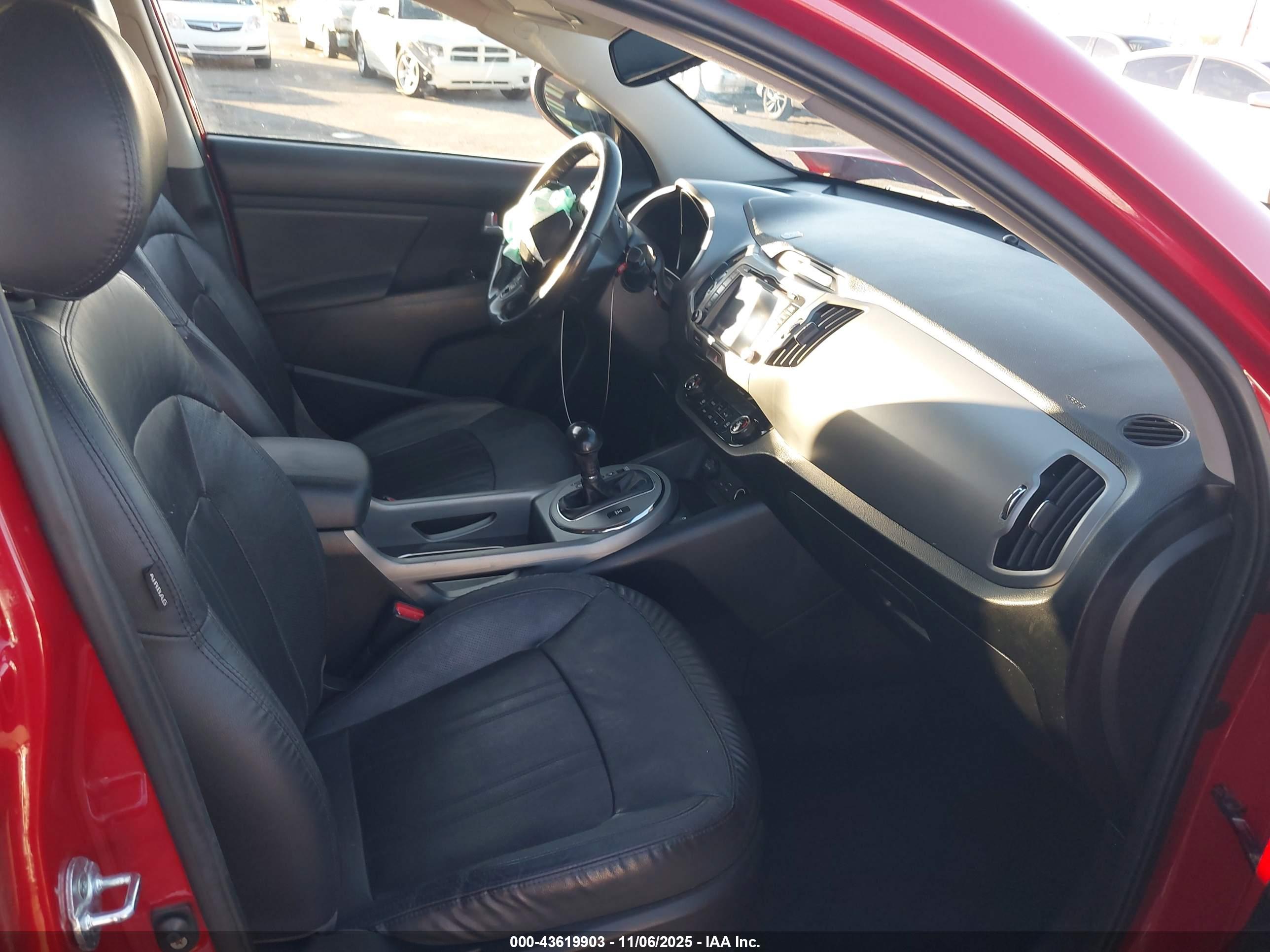 KIA SPORTAGE image 5