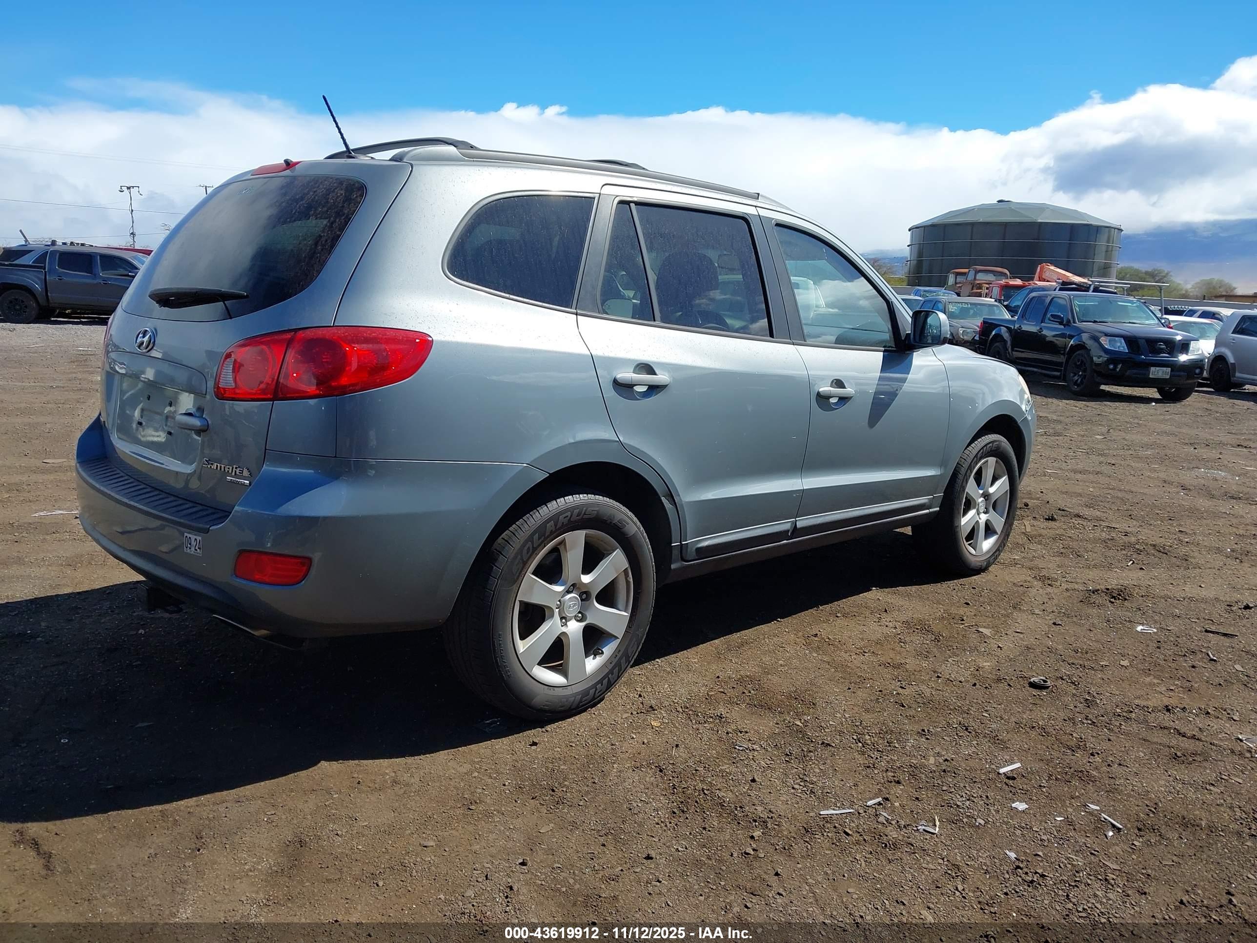 HYUNDAI SANTA image 4