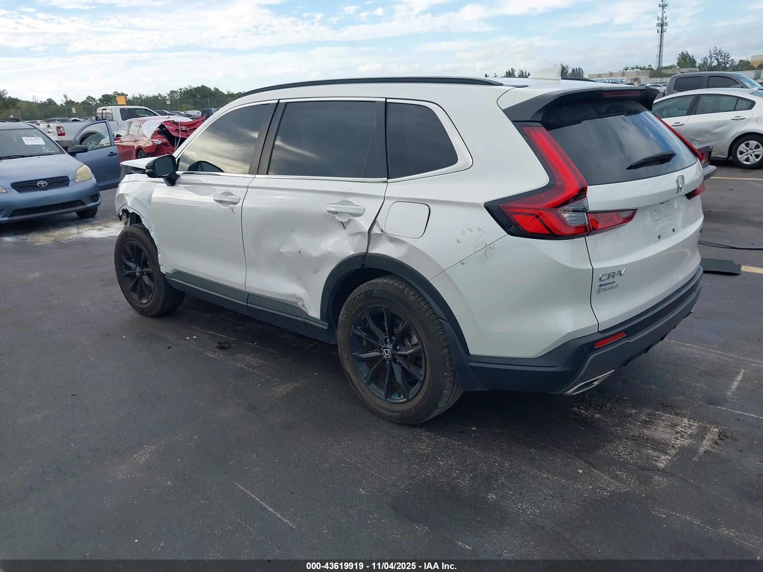 HONDA CR-V image 3