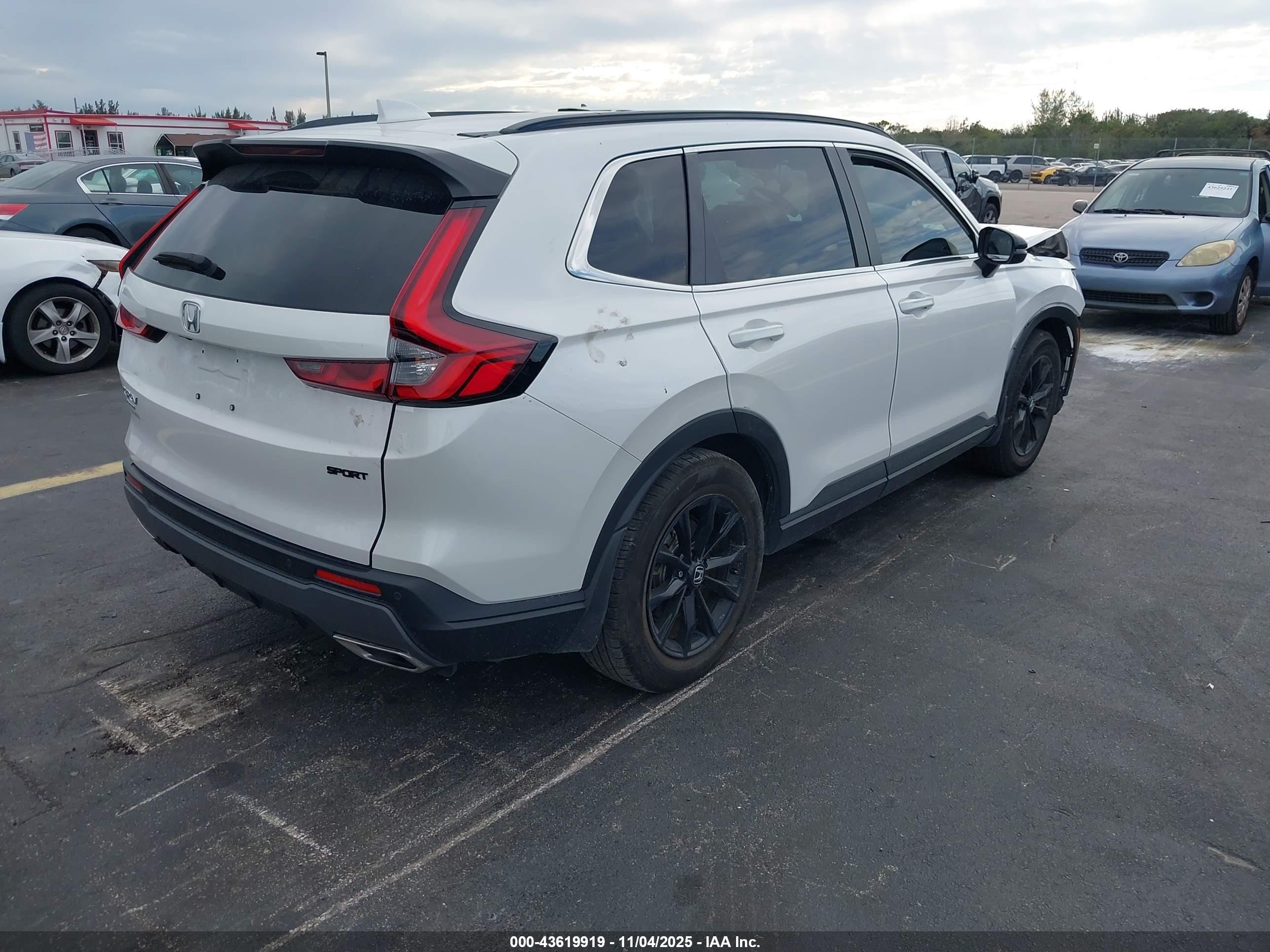 HONDA CR-V image 4