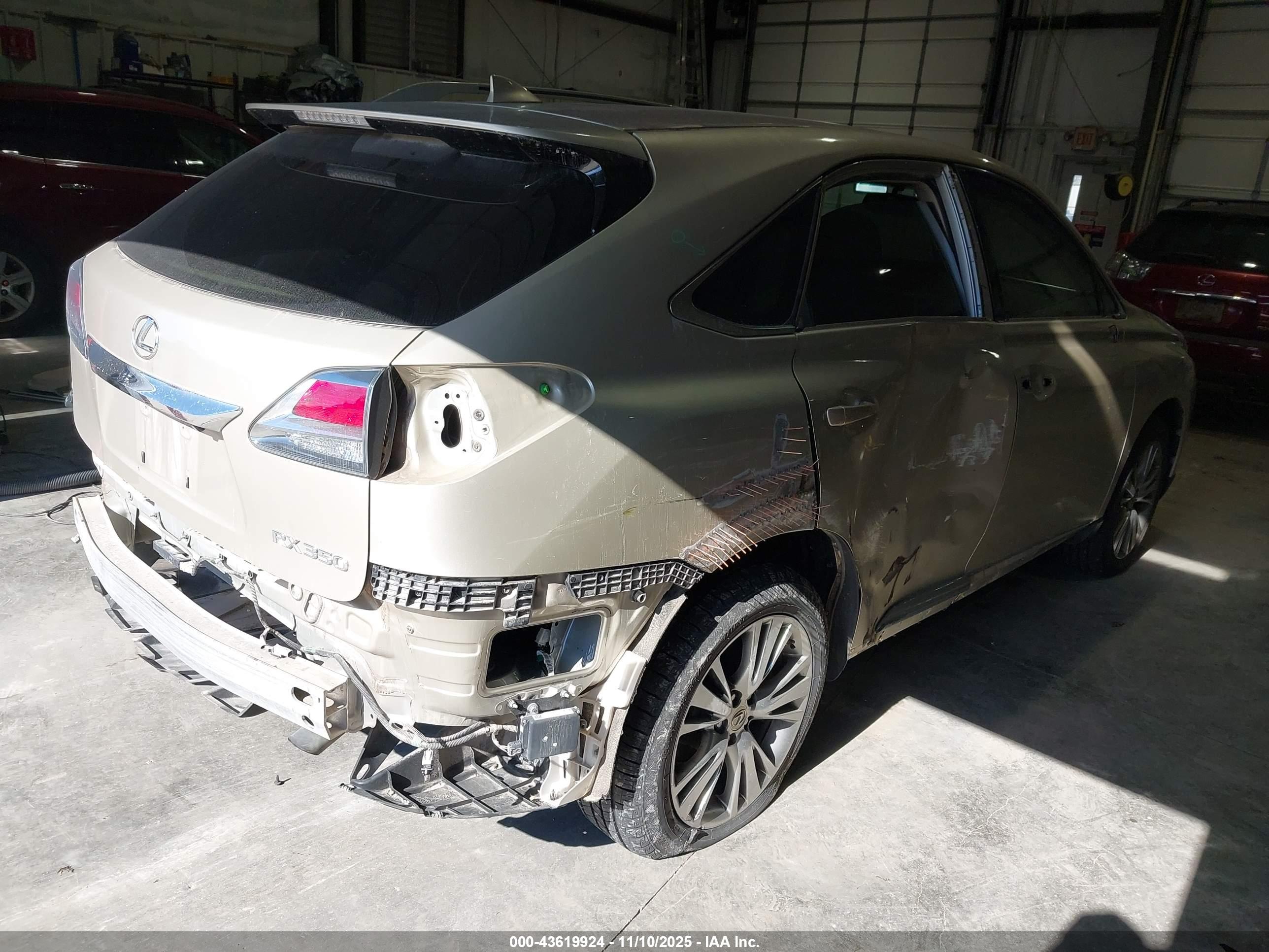 LEXUS RX image 4