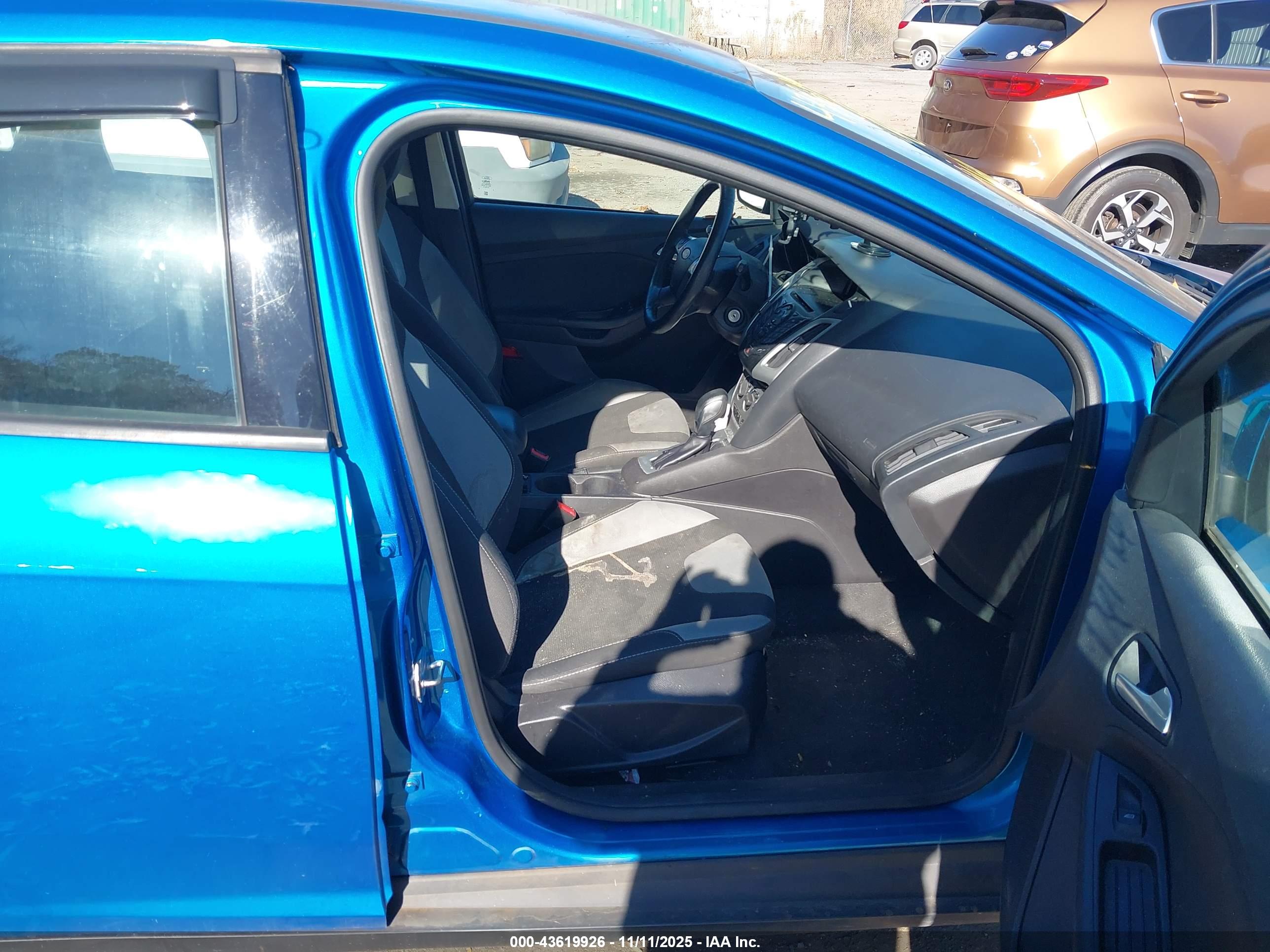FORD FOCUS image 5