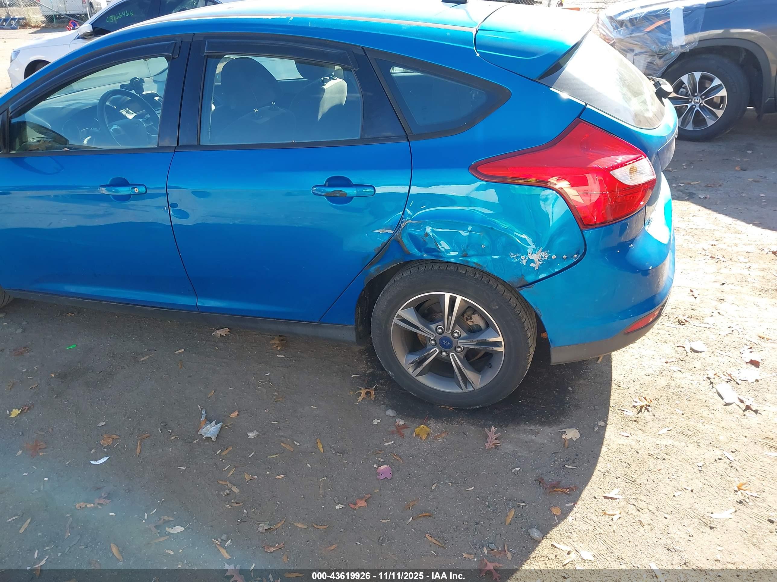 FORD FOCUS image 6