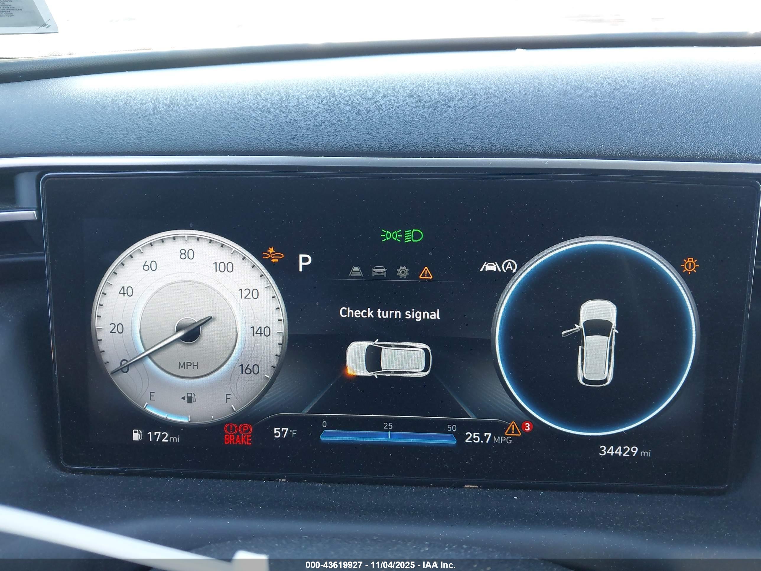 HYUNDAI TUCSON image 7