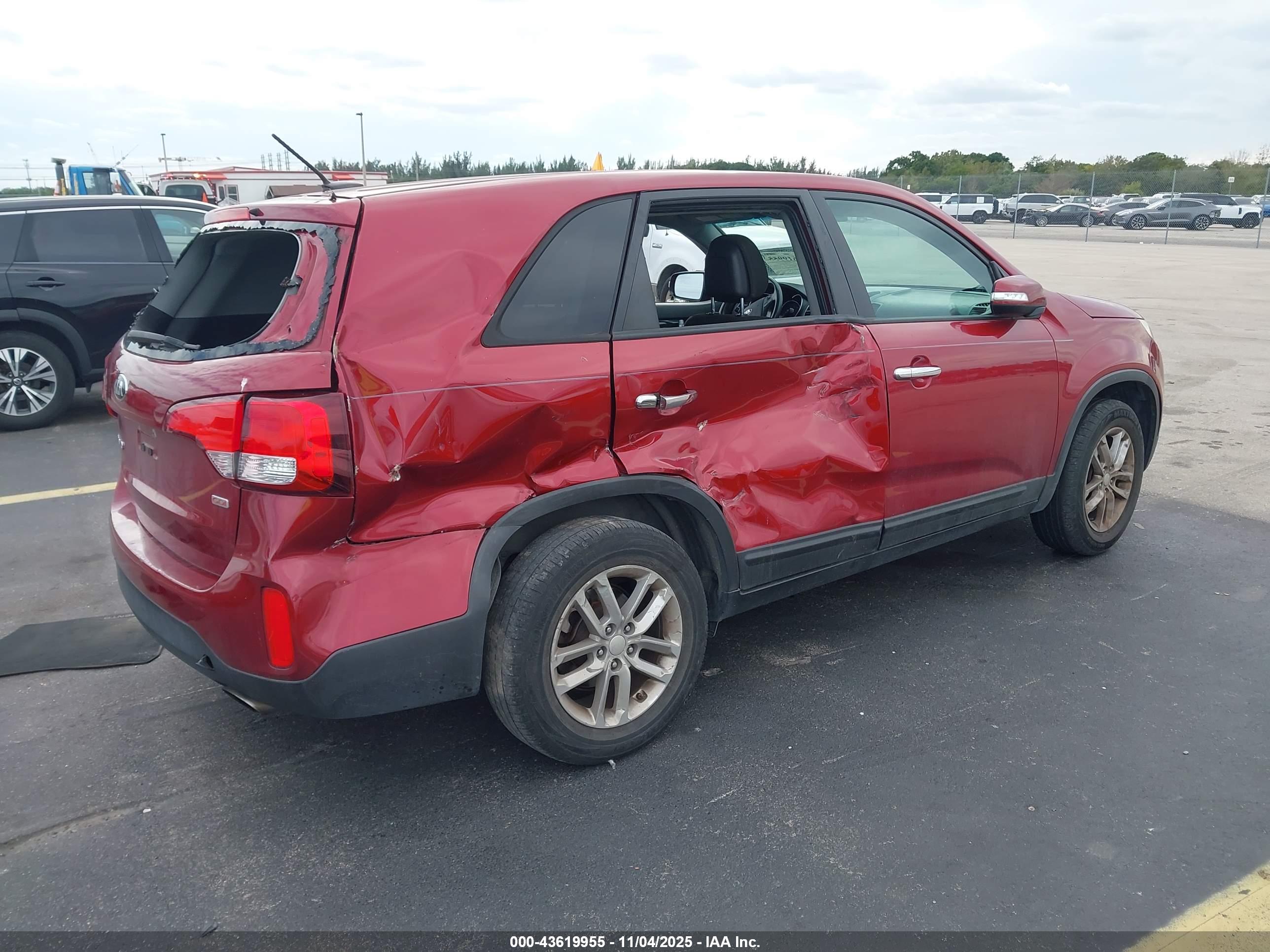 KIA SORENTO image 4