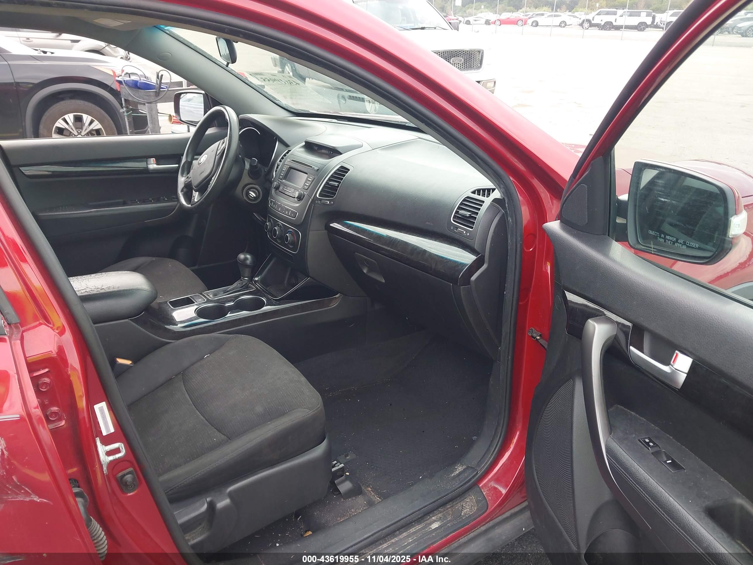 KIA SORENTO image 5